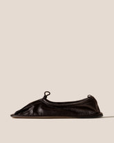 PUNTERA SUPPLE SHINY - Pleated-Toe Pump | Hereu near me