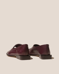 PETRA - Asymmetrical Pump | Hereu outlet