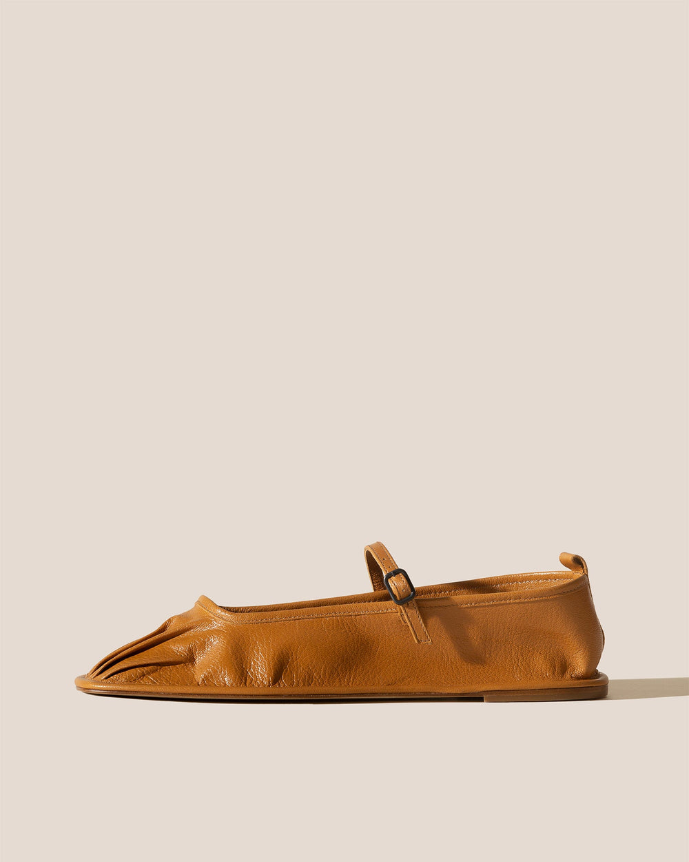 DANSA SUPPLE SHINY - Pleated-Toe Mary Jane Pump | Hereu on sale
