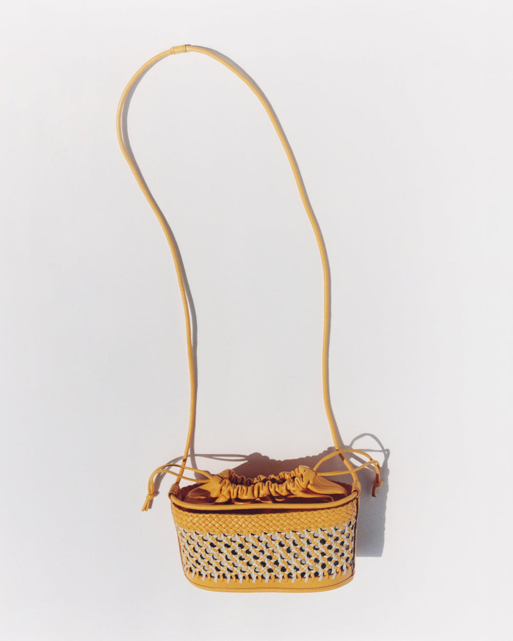 GAIA - Woven Bucket Crossbody Bag | Hereu sale