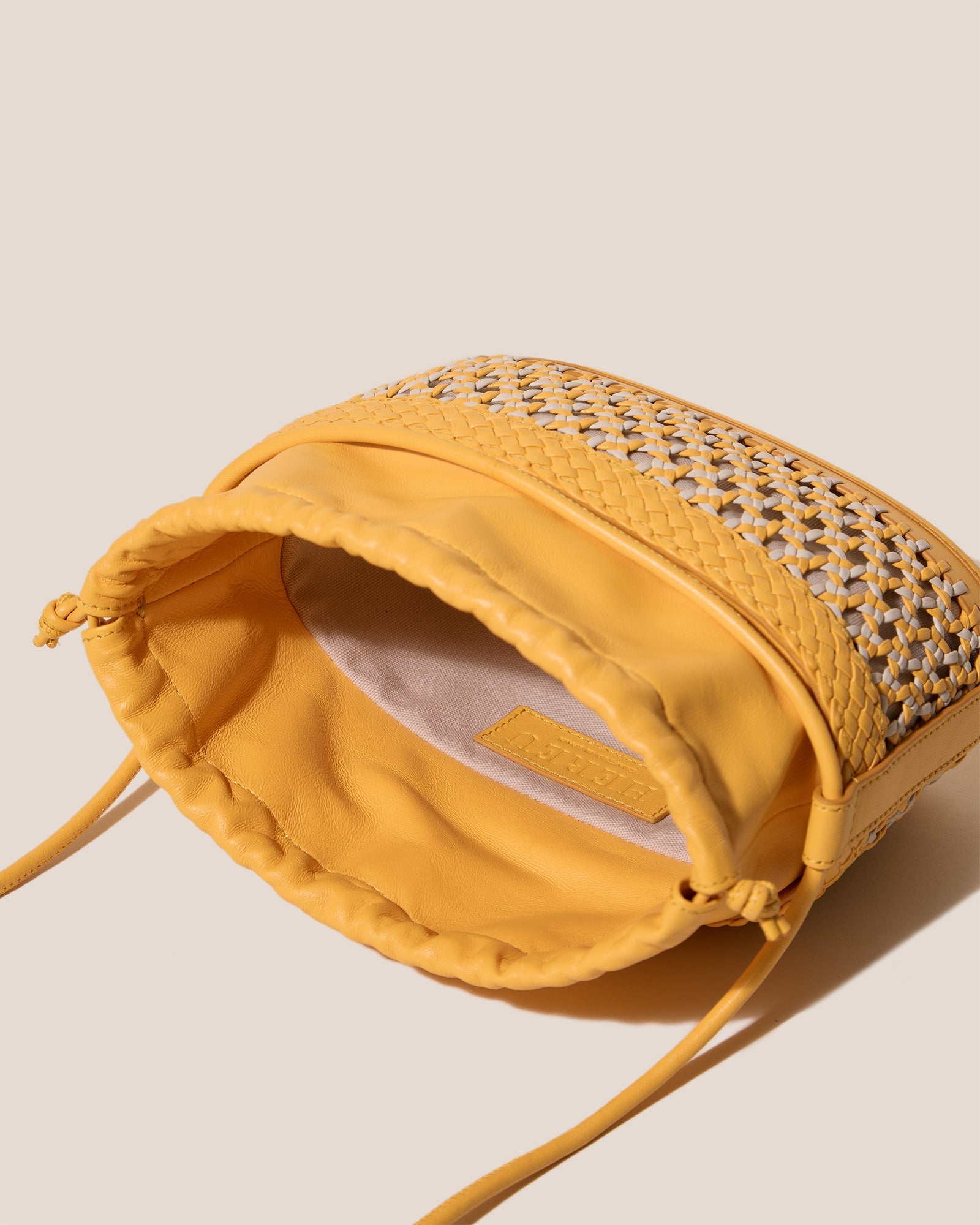 GAIA - Woven Bucket Crossbody Bag | Hereu sale