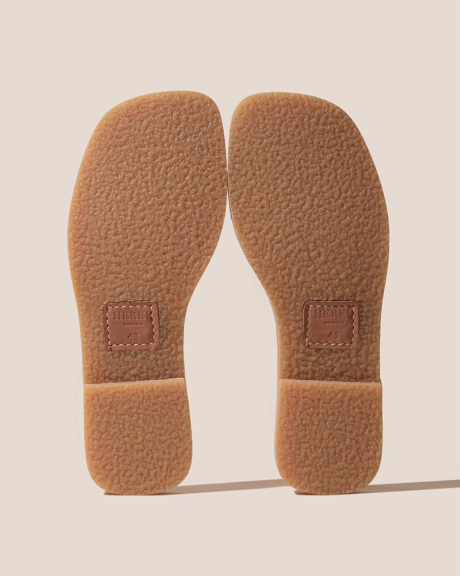 ALOC RUBBER - Asymmetrical Sandal | Hereu online