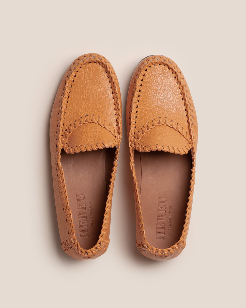 SASTRE SUPPLE SHINY - Braided Seam Slip-On Loafer | Hereu near me