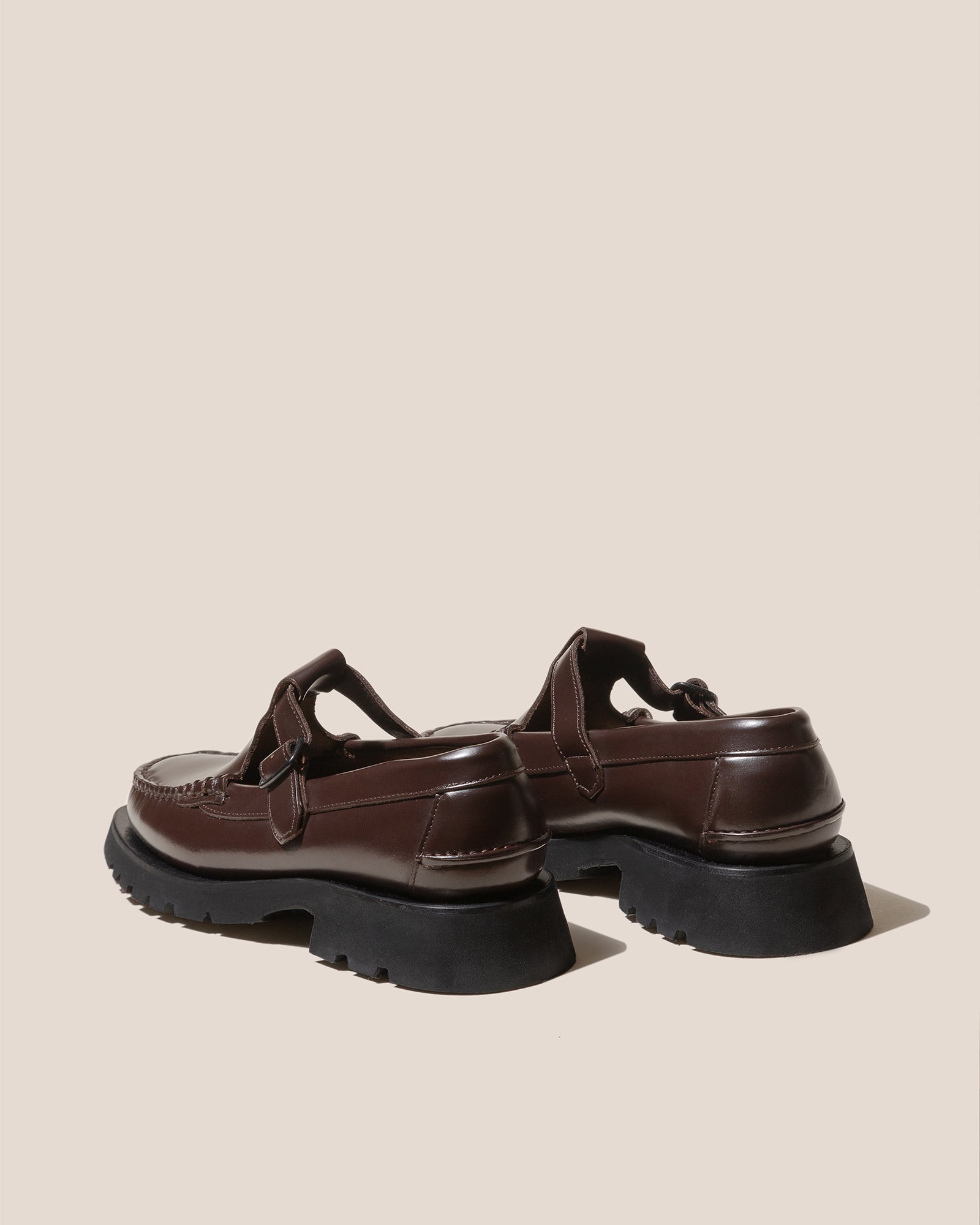 ALBER SPORT - Tread Sole T-Bar Loafer | Hereu near me