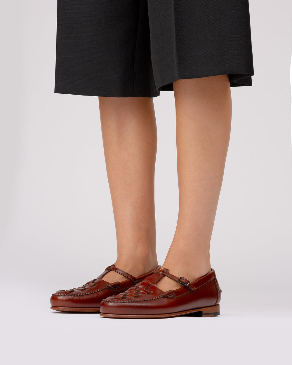 MAQUEDA - Interwoven T-Bar Loafer | Hereu online