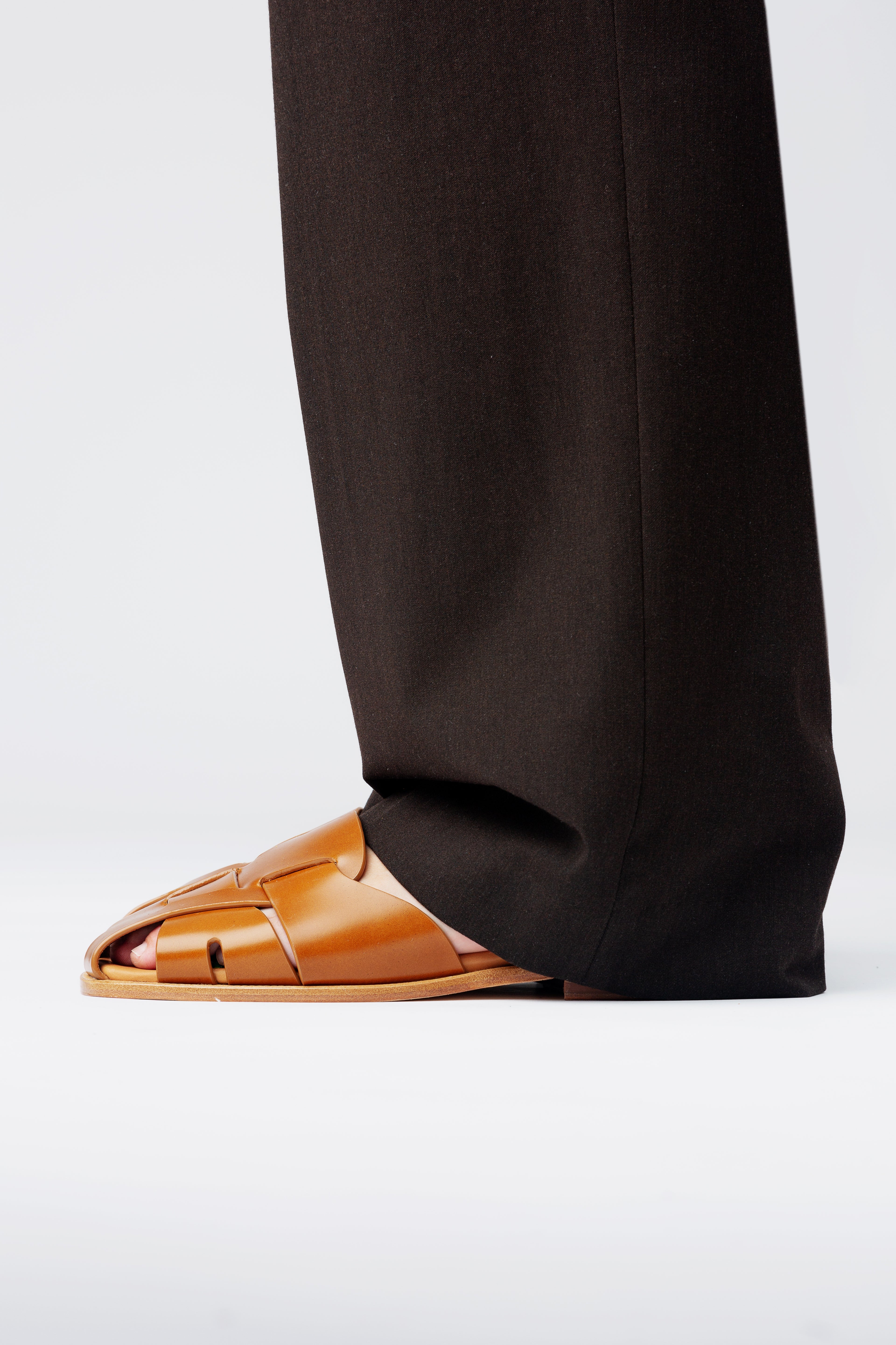 PEDRA - Squared Closed-Toe Fisherman Sandal | Hereu online