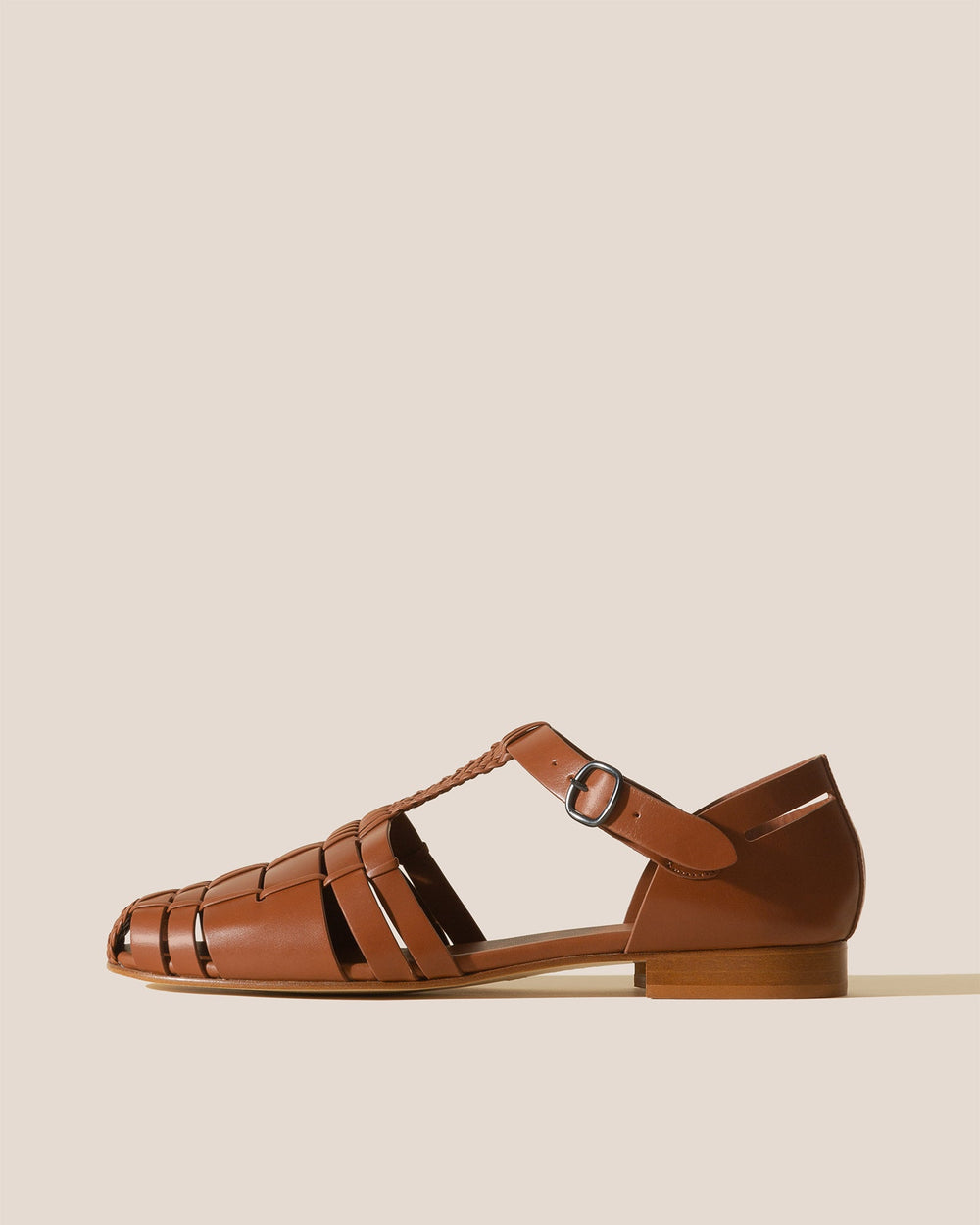 VEDRA - Round-Toe Soft Fisherman Sandal | Hereu online