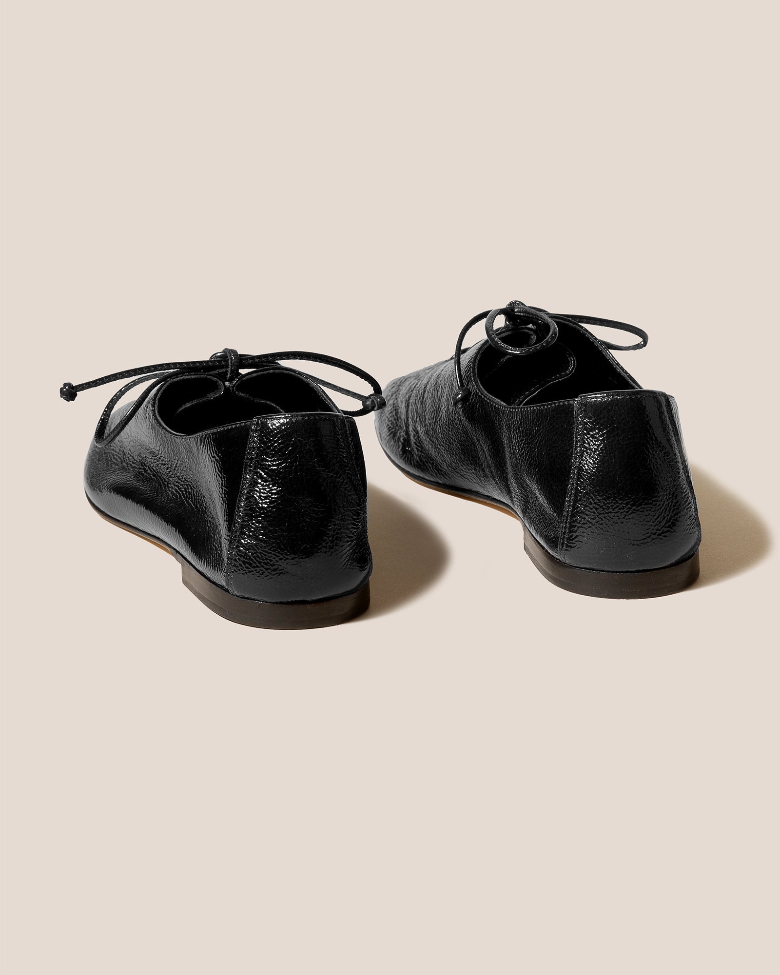 PLEGADA CRINKLED GLOSSY - Deconstructed Lace-up Shoe | Hereu US