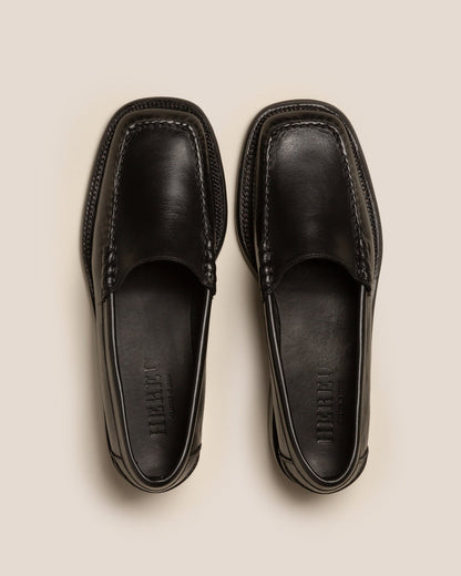SALA - Square-Toe Low-Heeled Pump | Hereu US