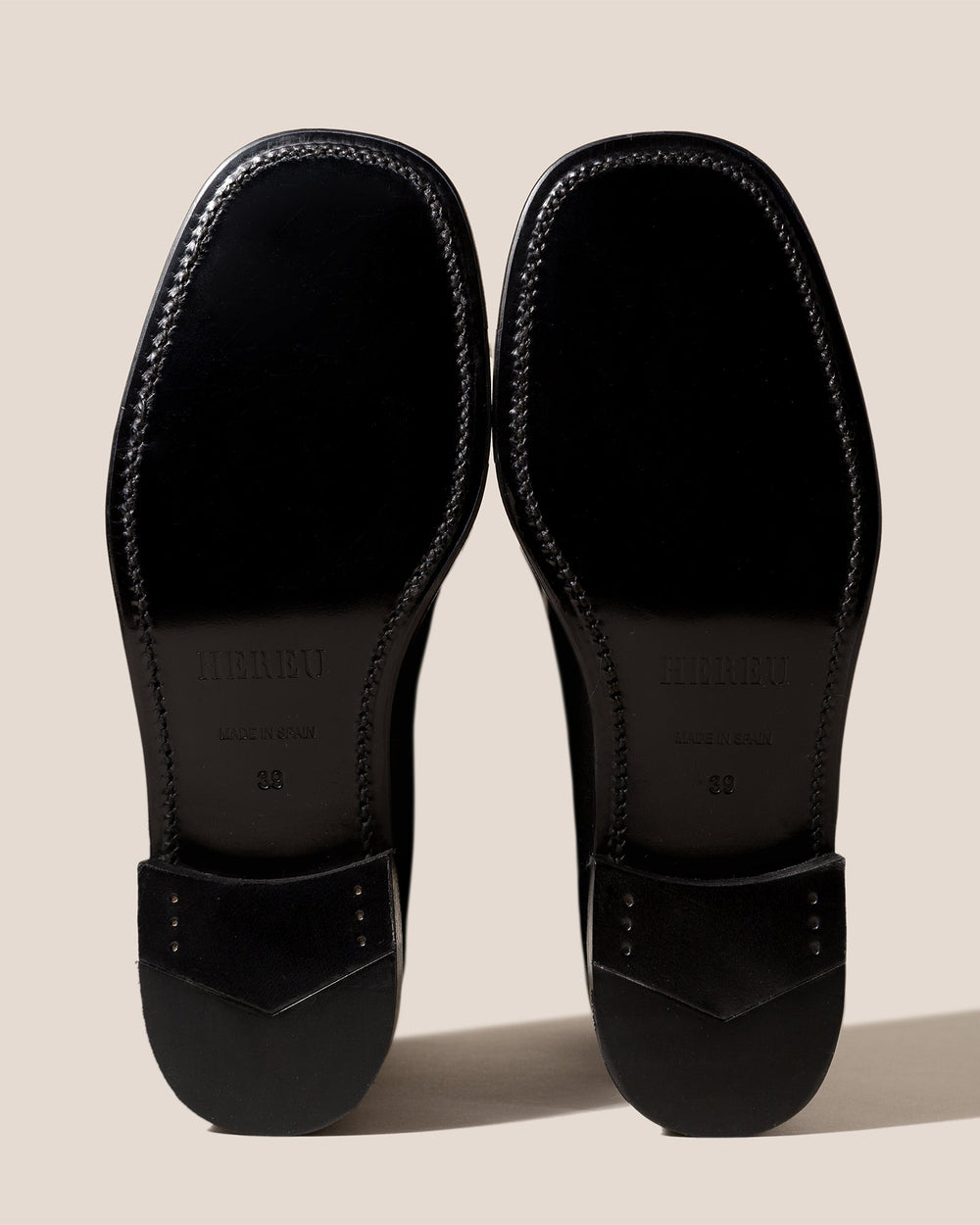 SALA - Square-Toe Low-Heeled Pump | Hereu online