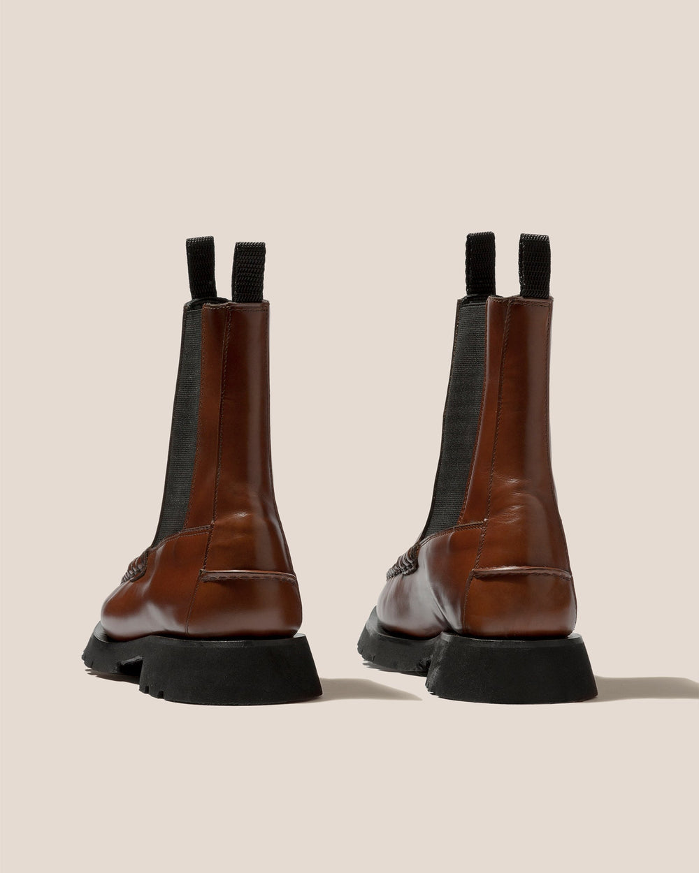 ALDA SPORT - Tread Sole Low-calf Chelsea Boot | Hereu near me
