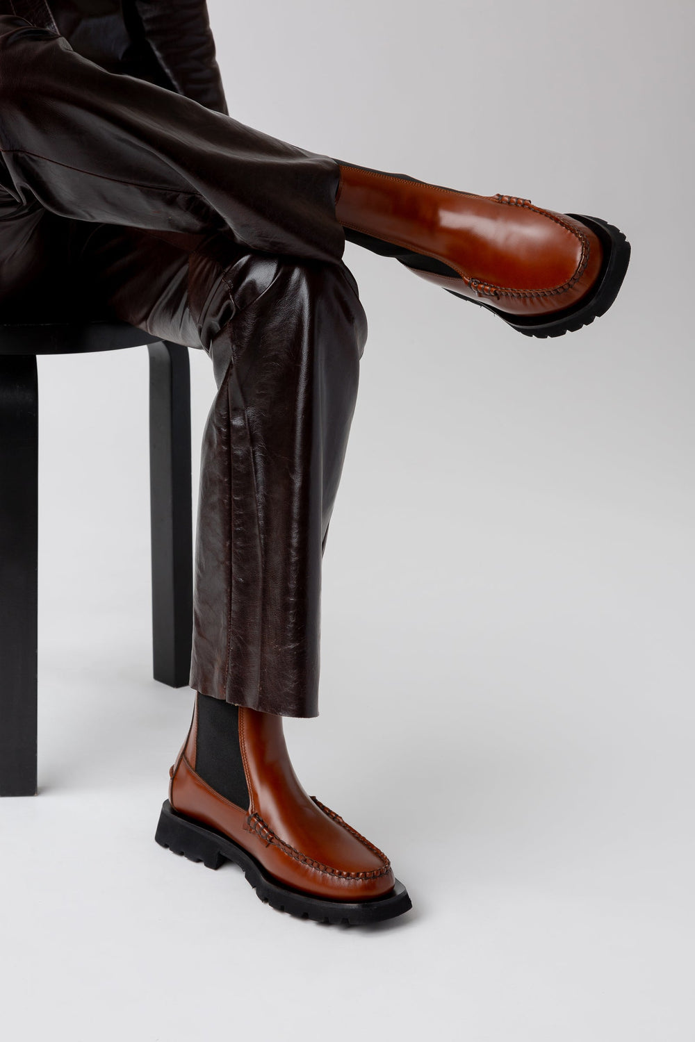 ALDA SPORT - Tread Sole Low-calf Chelsea Boot | Hereu near me