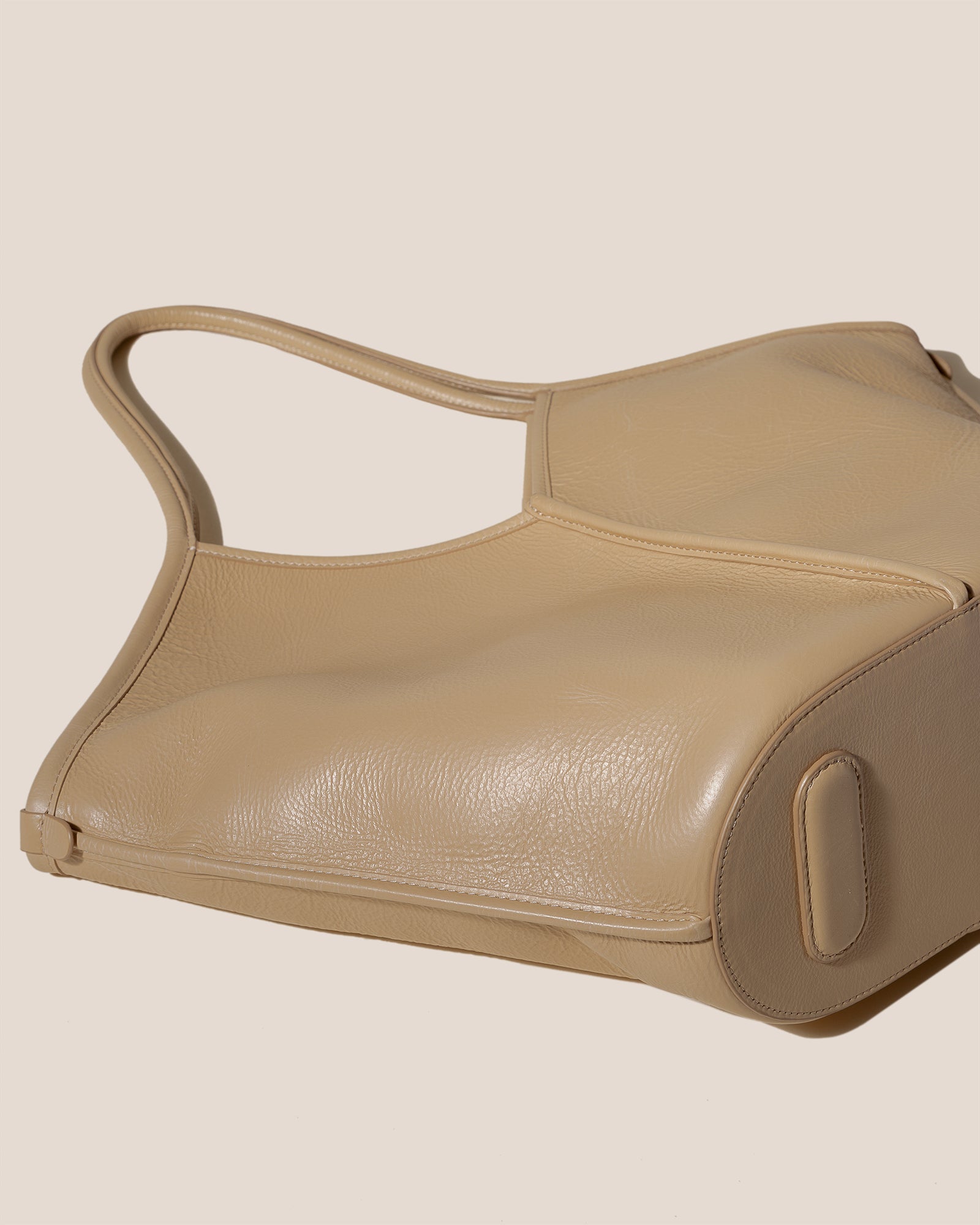 CALELLA DISTRESSED - Leather Tote Bag | Hereu sale