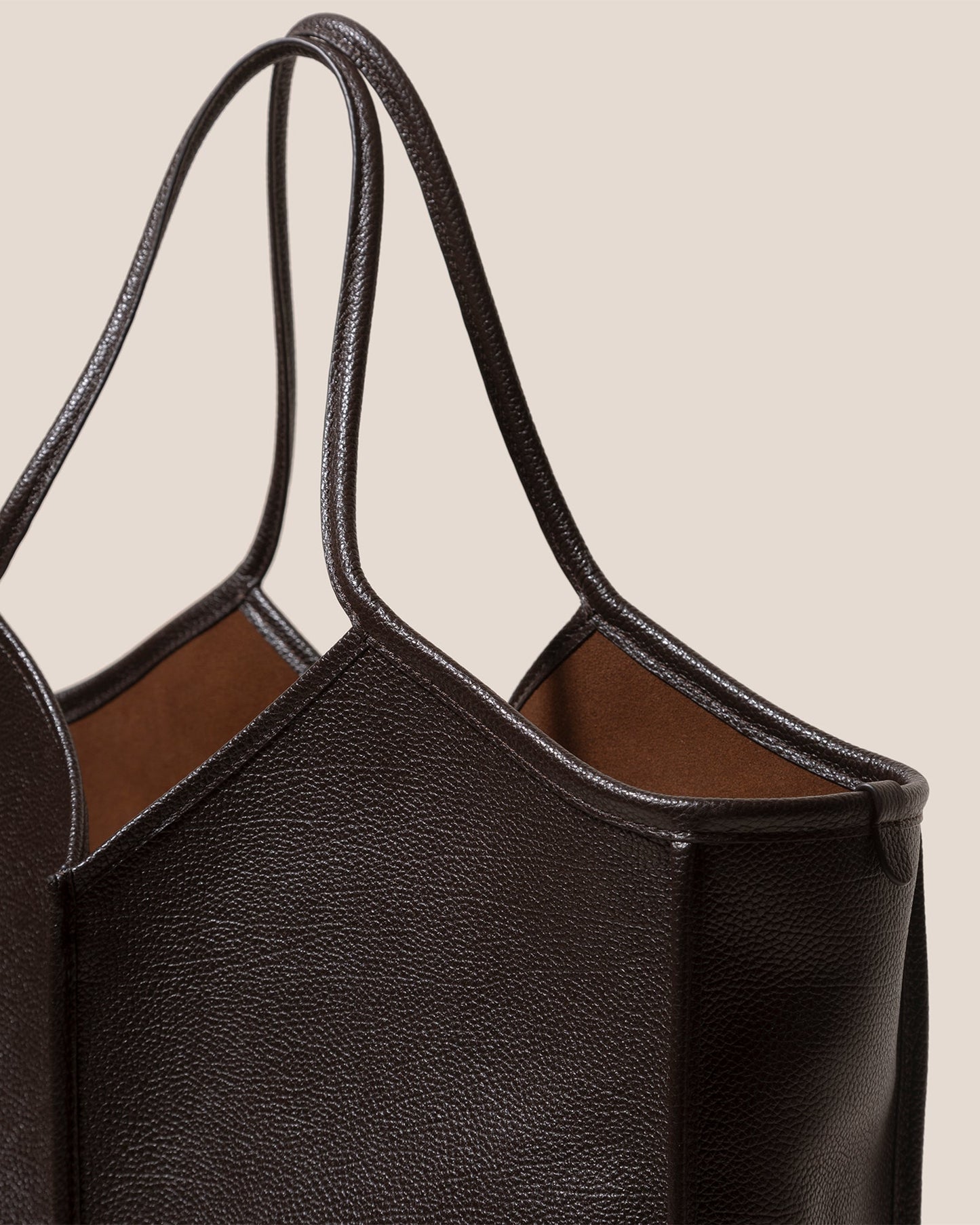 CALELLA SQUARED MEDIUM GRAINY - Leather-trimmed Tote Bag | Hereu near me