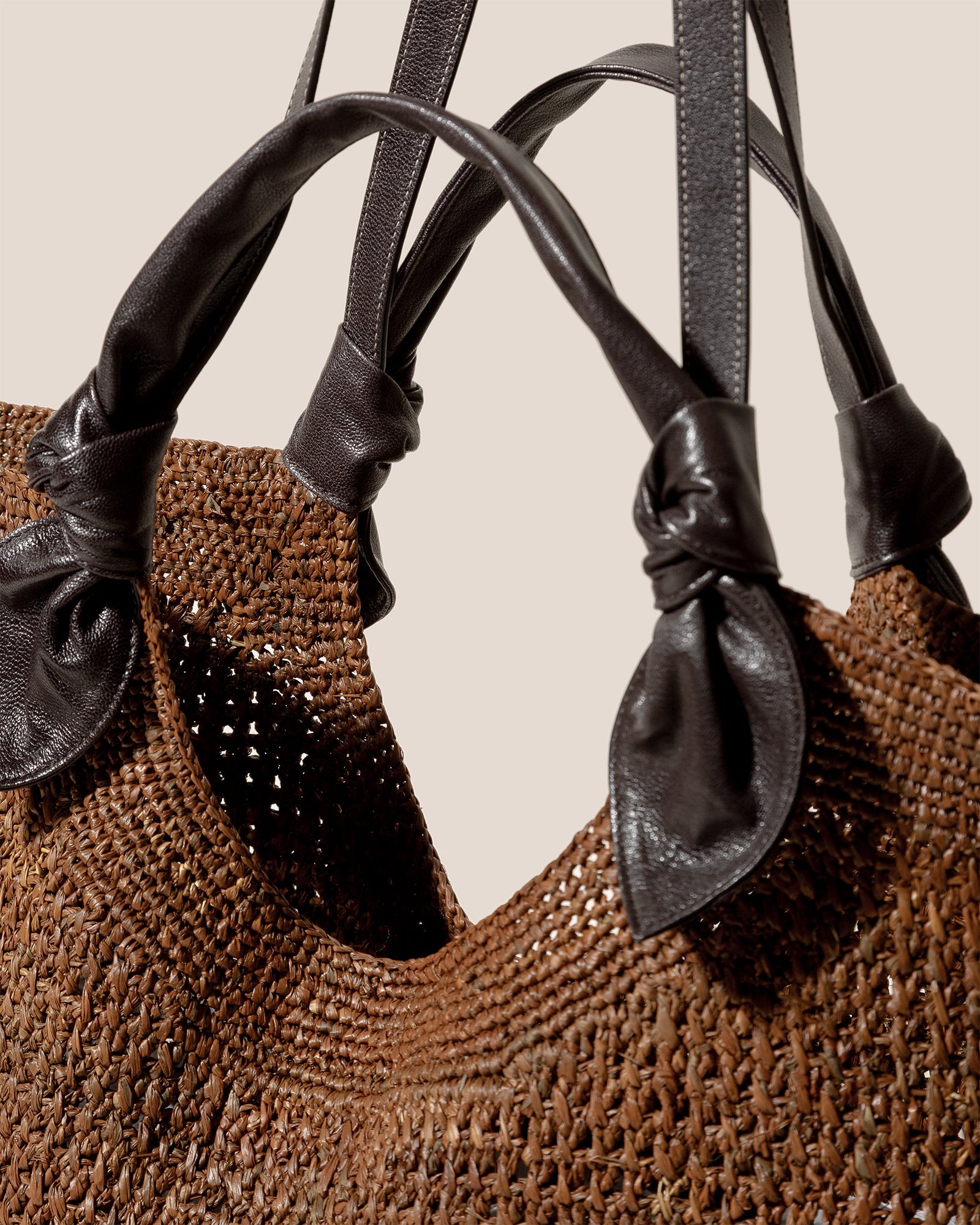 FONOL L RAFFIA - Crocheted Raffia Basket | Hereu on sale