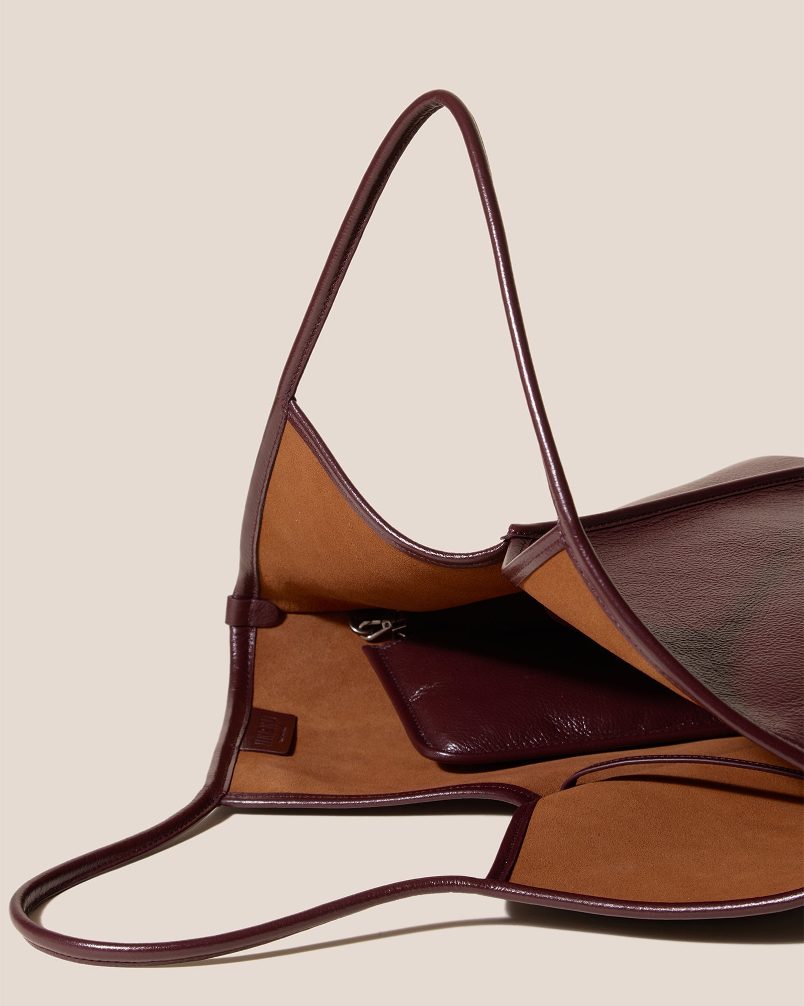 CALELLA DISTRESSED - Leather Tote Bag | Hereu online