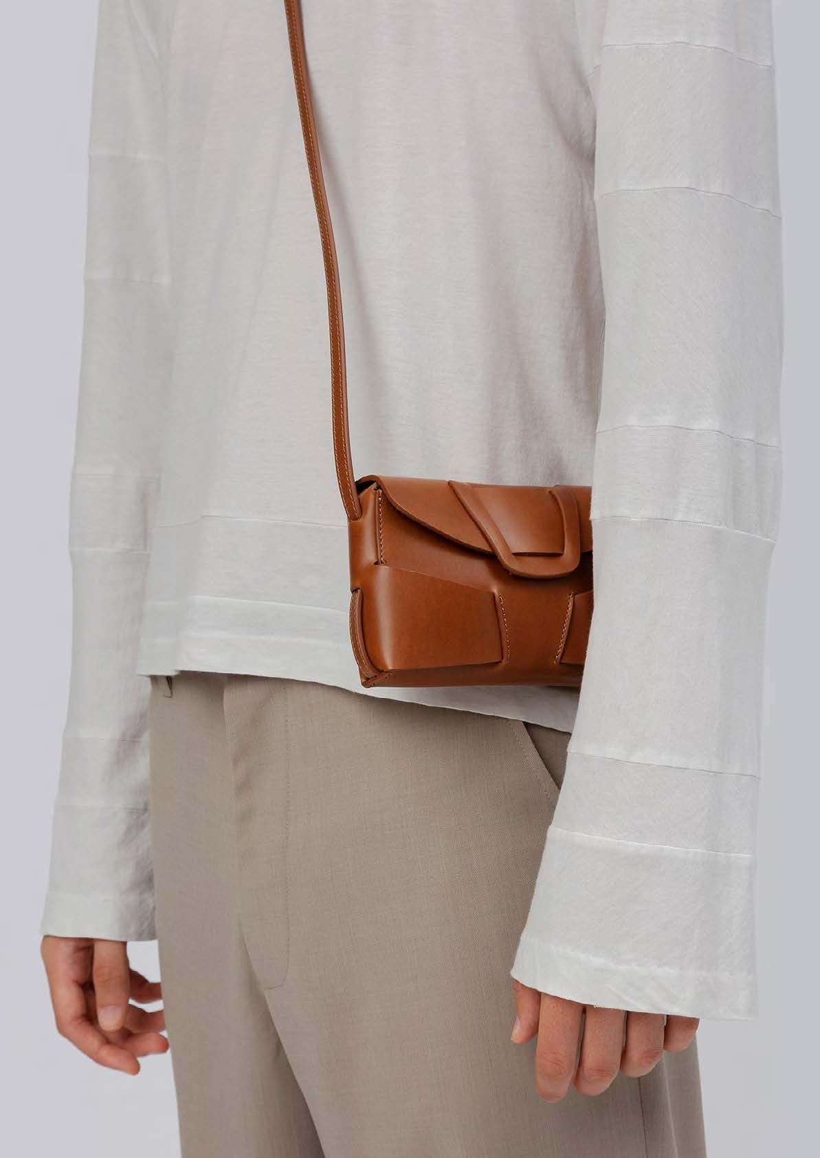 MABRA MINI - Woven Detail Crossbody Bag | Hereu online
