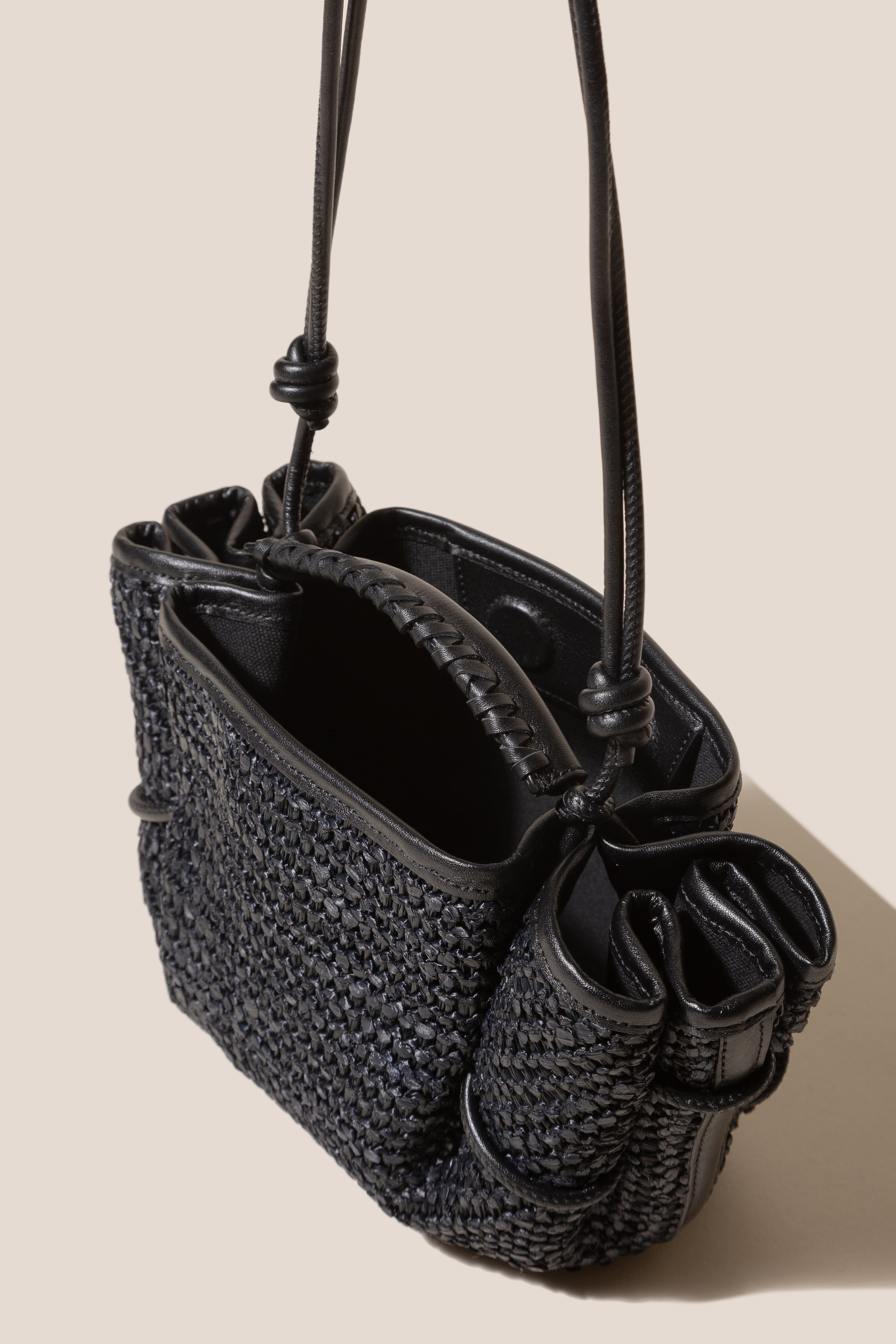 ARTA MINI RAFFIA - Pleated Crossbody Bag | Hereu online