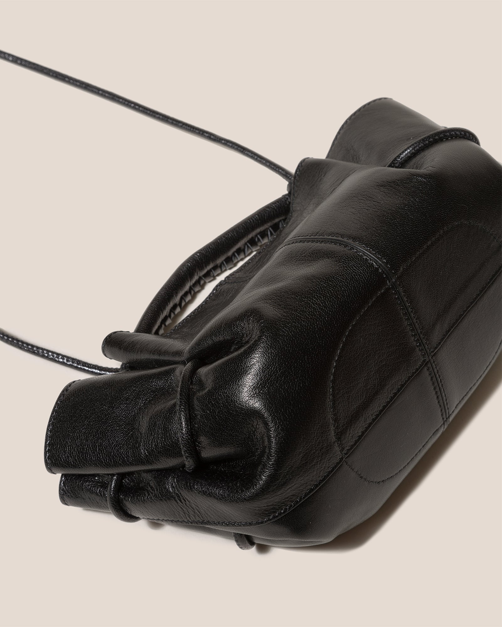 ARTA MINI - Pleated Crossbody Bag | Hereu near me