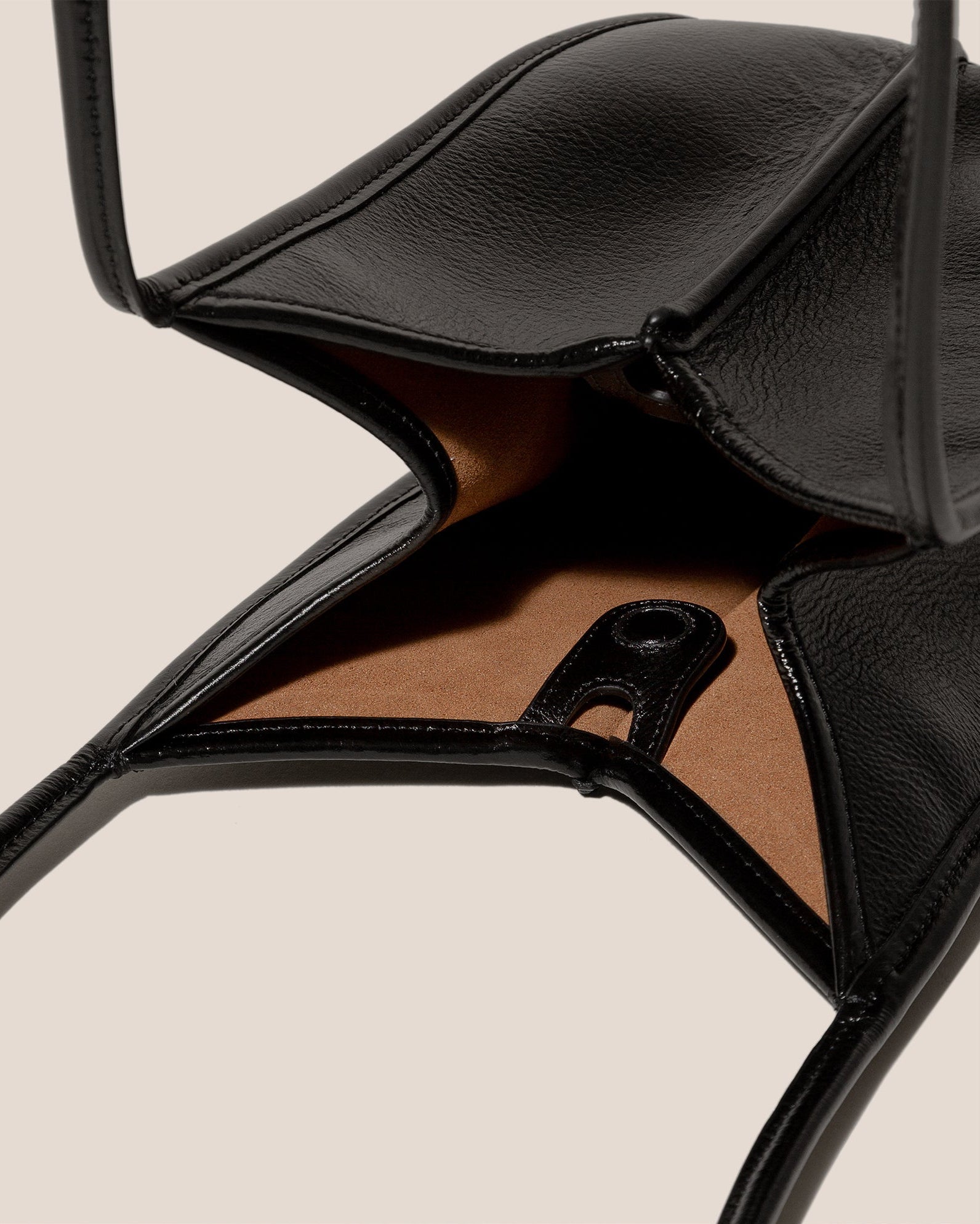 CALELLA BUCKET LEATHER - Leather-trimmed Shoulder Bag | Hereu outlet