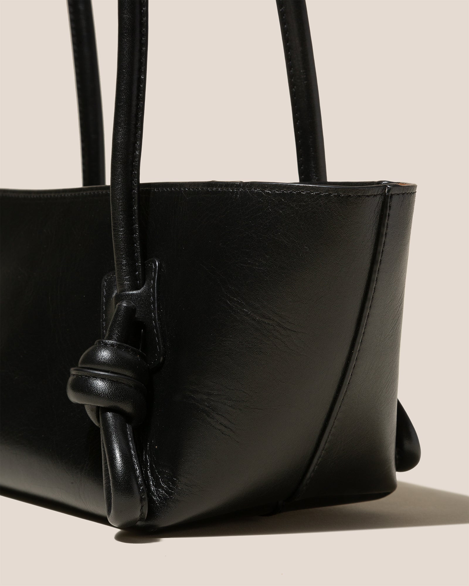 FLECA - Knotted-handle Shoulder Bag | Hereu online