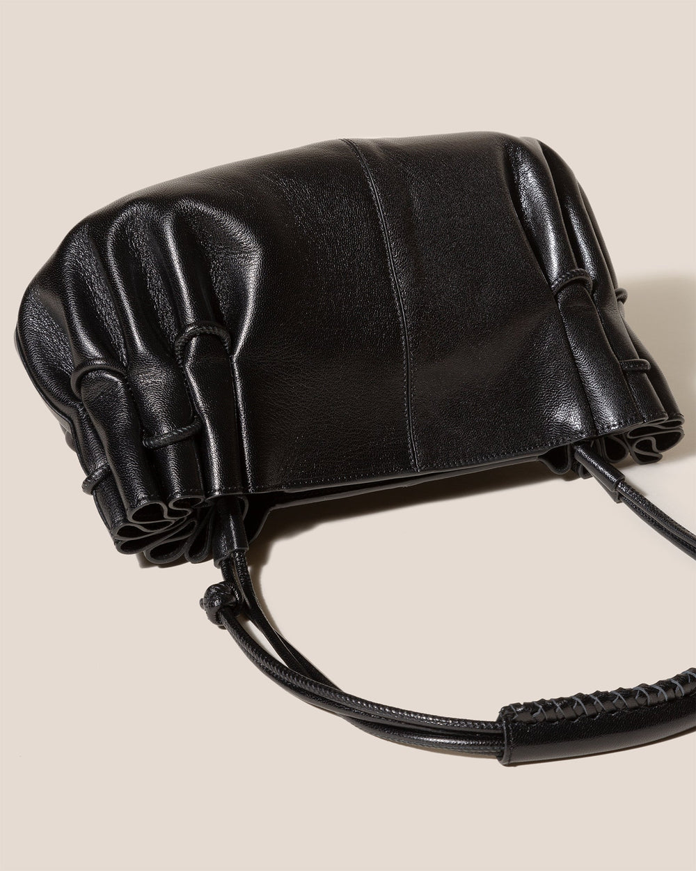 ARTA - Pleated Shoulder Bag | Hereu near me