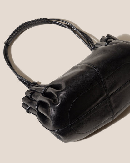 ARTA - Pleated Shoulder Bag | Hereu near me