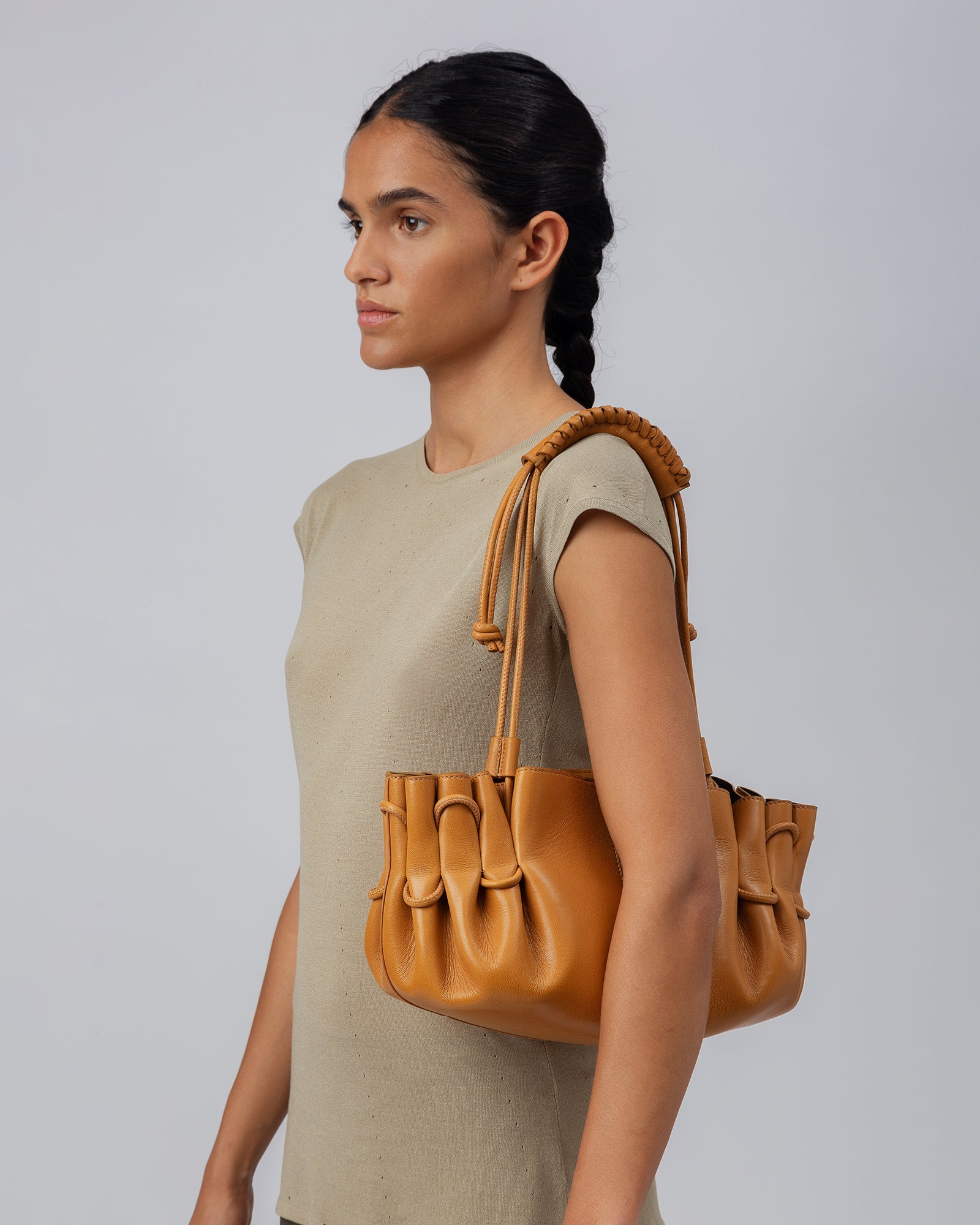ARTA - Pleated Shoulder Bag | Hereu near me