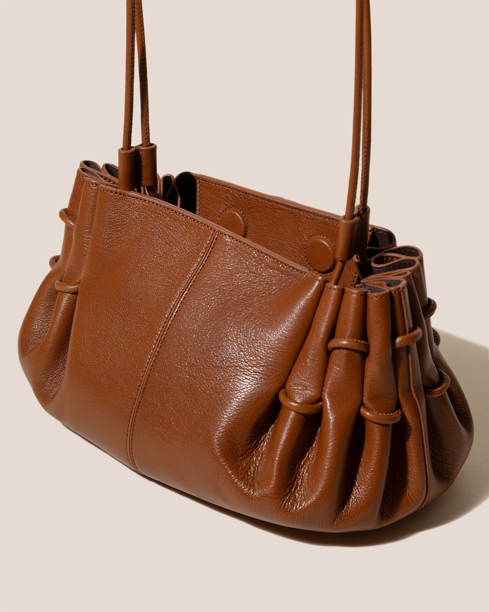 ARTA - Pleated Shoulder Bag | Hereu sale