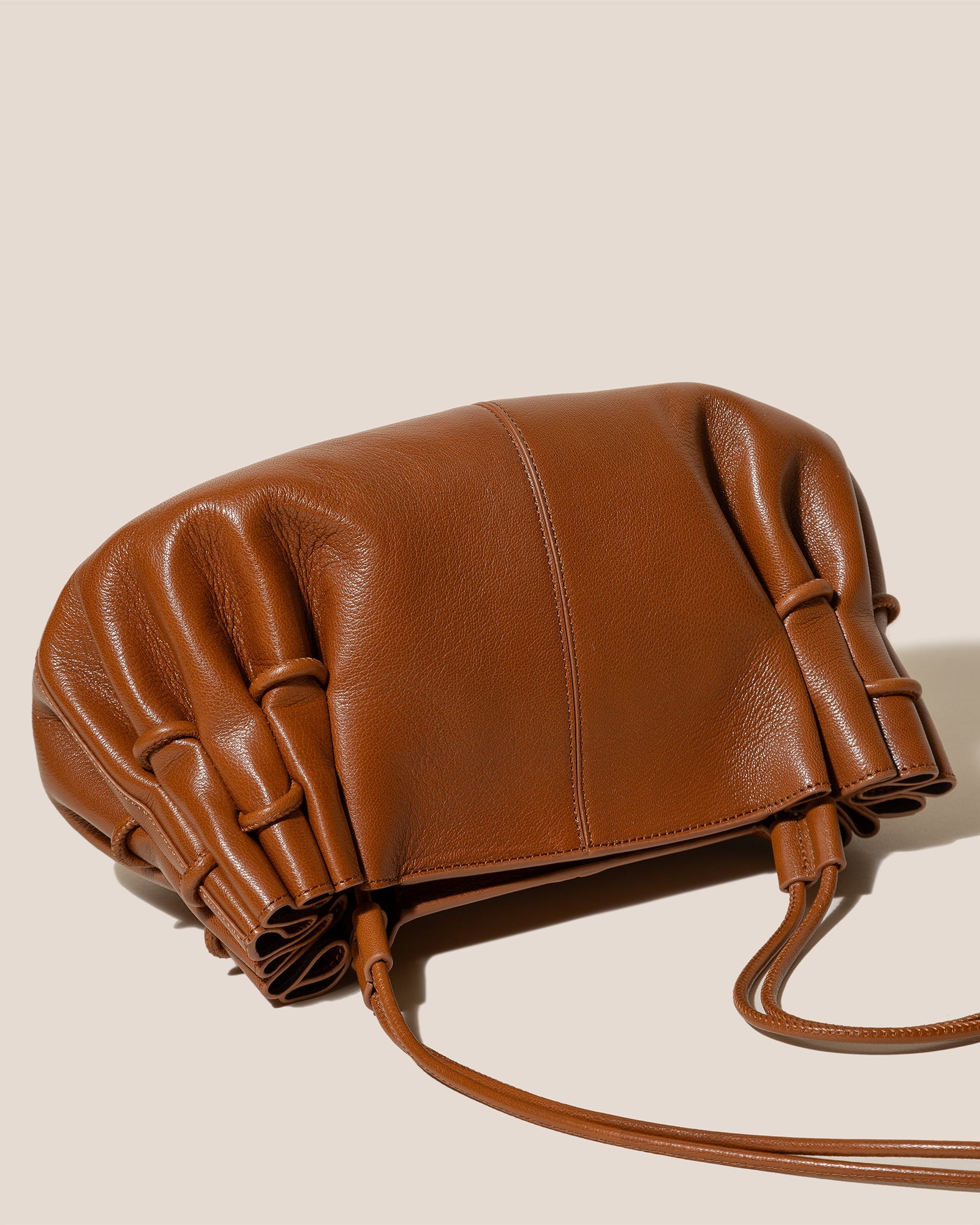 ARTA - Pleated Shoulder Bag | Hereu sale