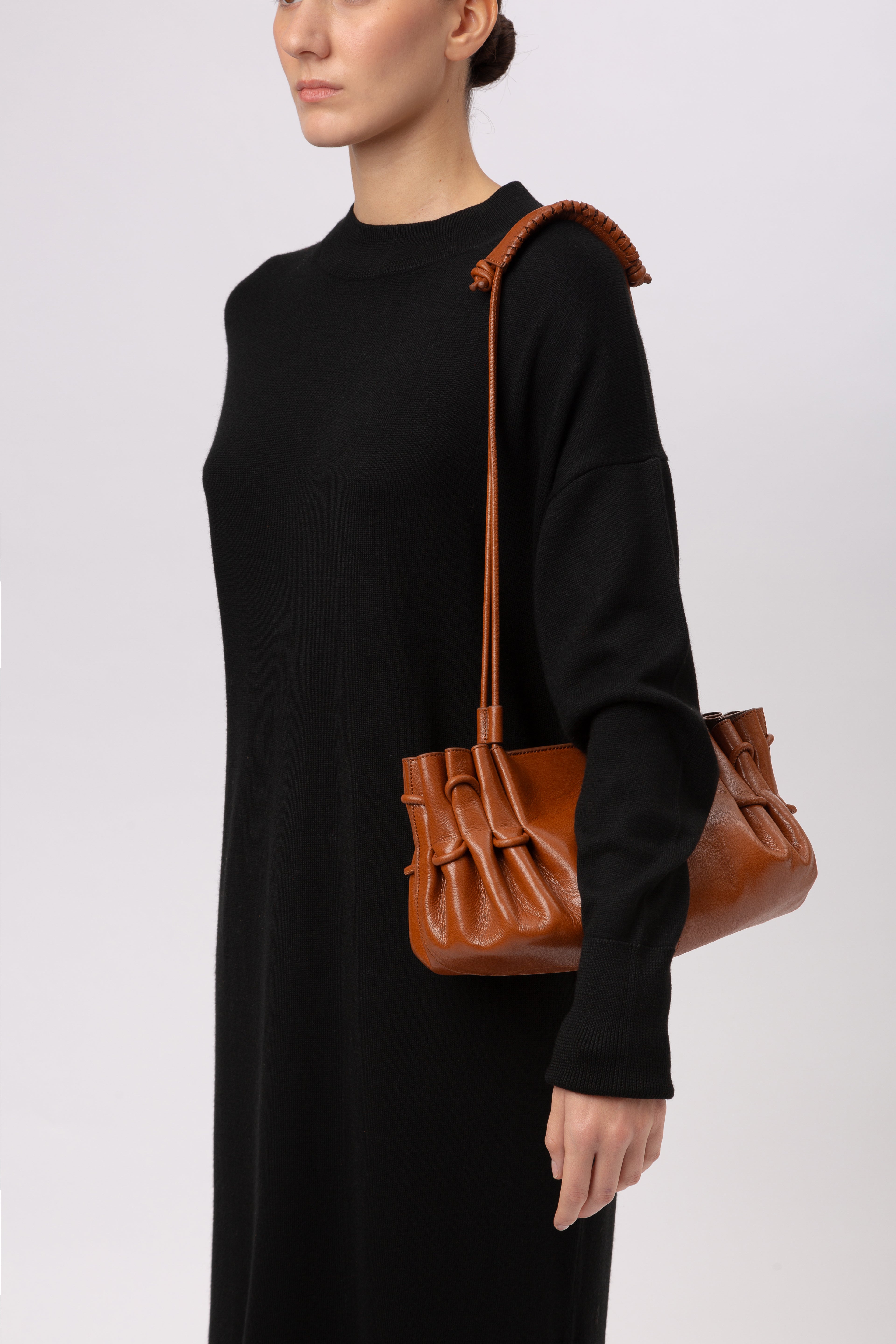ARTA - Pleated Shoulder Bag | Hereu sale
