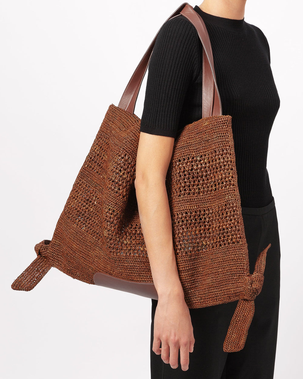 CADOR - Slouchy Crocheted Raffia Crocheted Shoulder Bag | Hereu US
