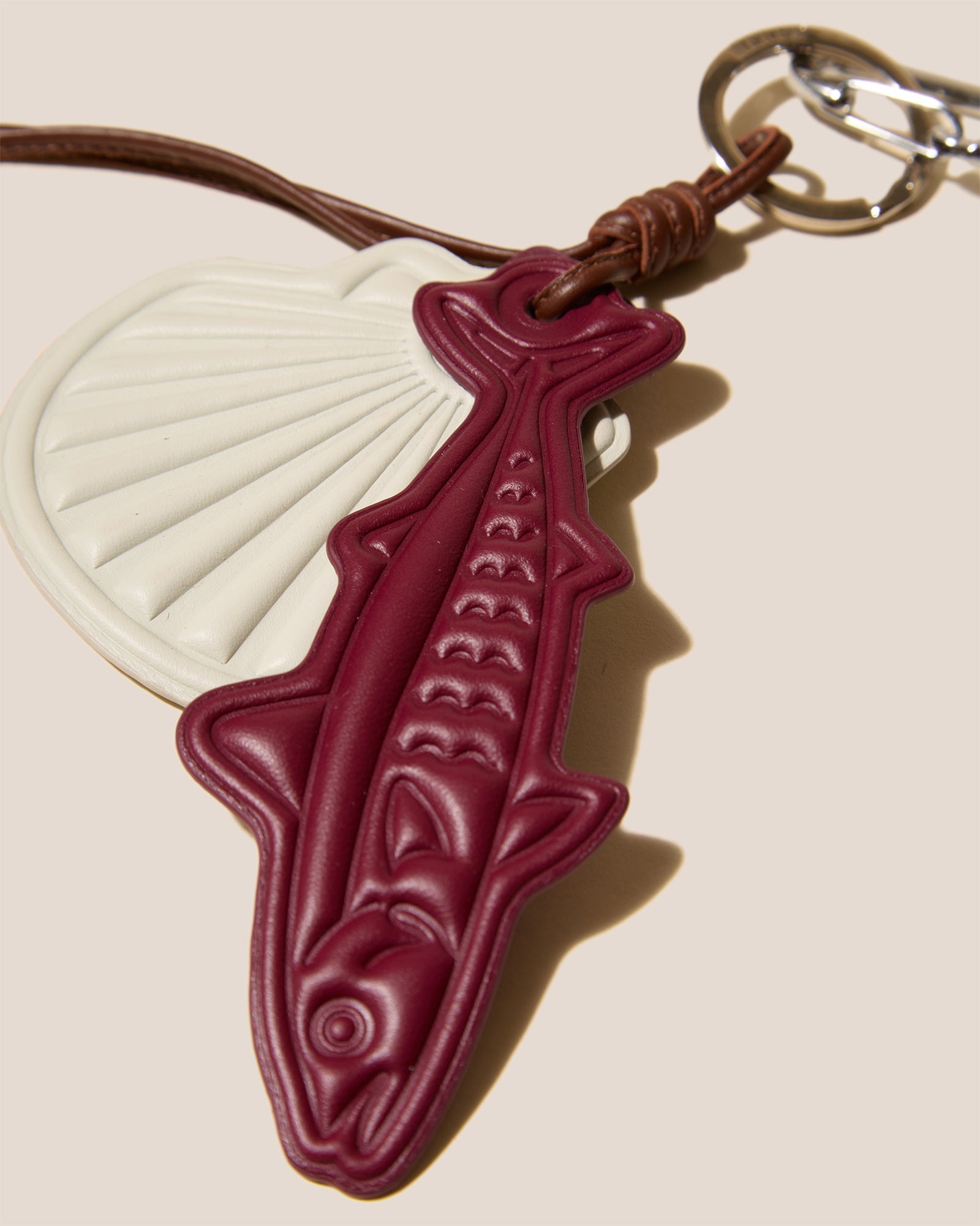 LAMAR KEYCHAIN - Embossed Leather Keychain | Hereu online