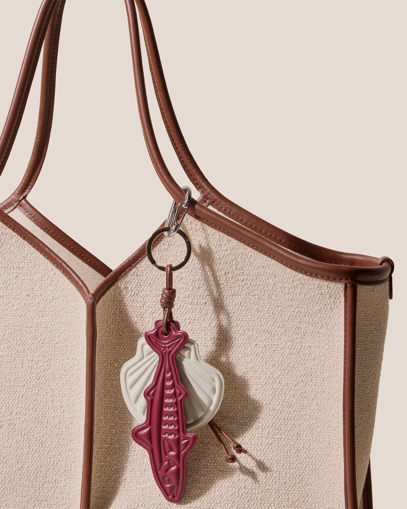 LAMAR KEYCHAIN - Embossed Leather Keychain | Hereu online