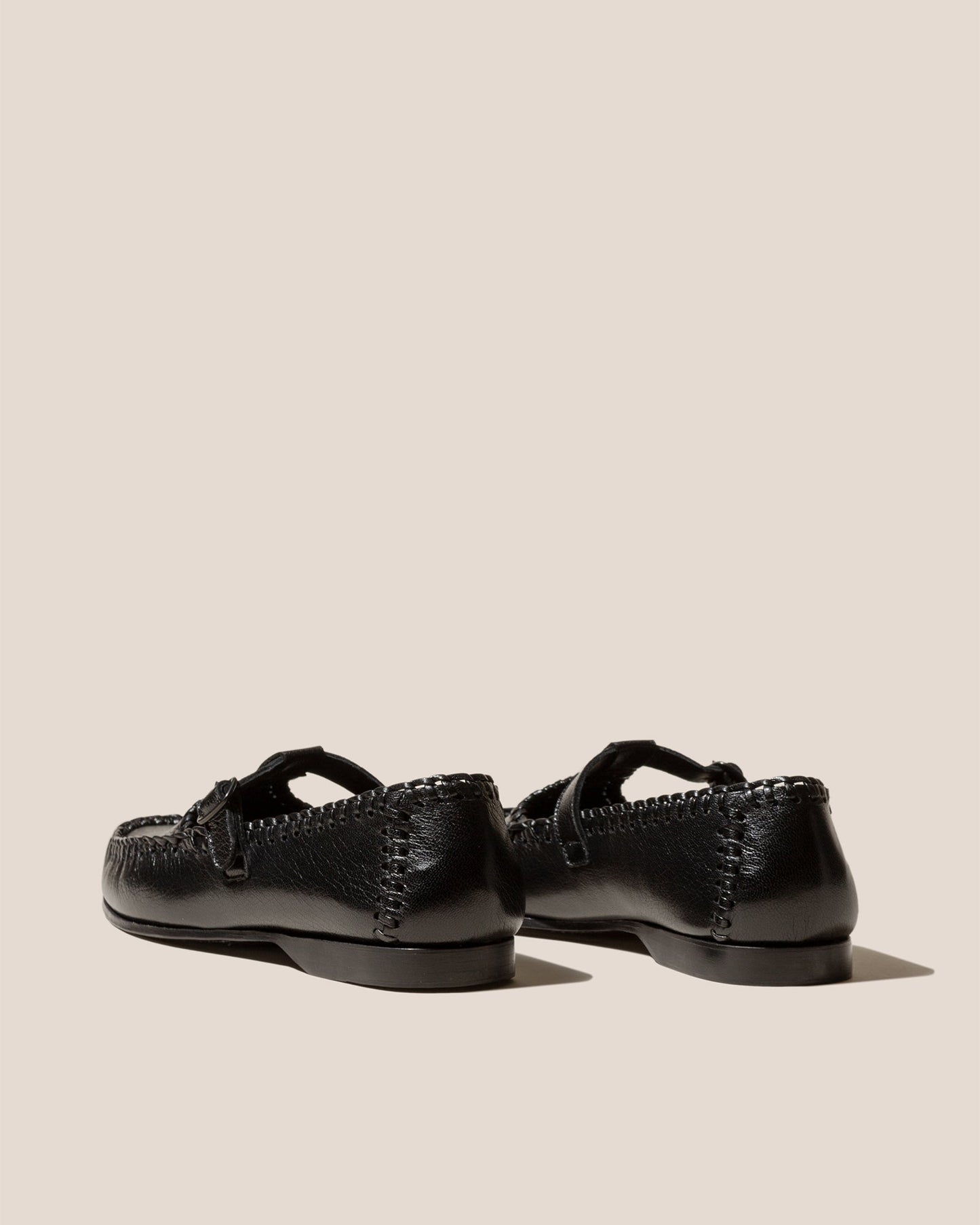 ALCOVER SUPPLE SHINY - Braided Seams T-bar Loafer | Hereu outlet