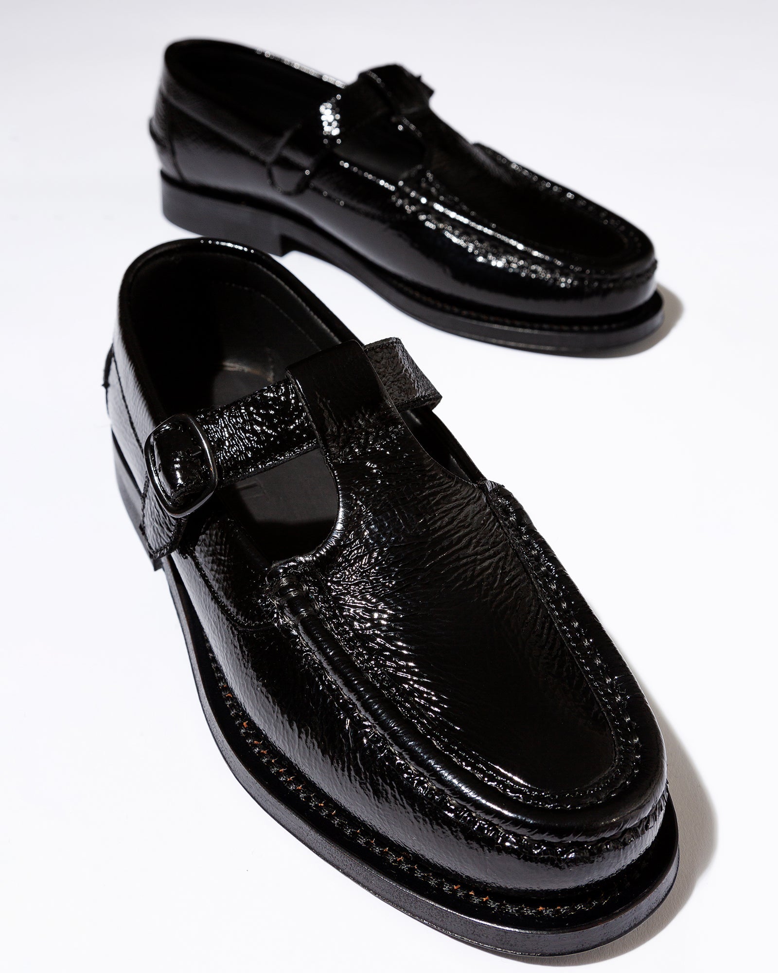 ALBER CRINKLED GLOSSY - T-bar Loafer | Hereu near me