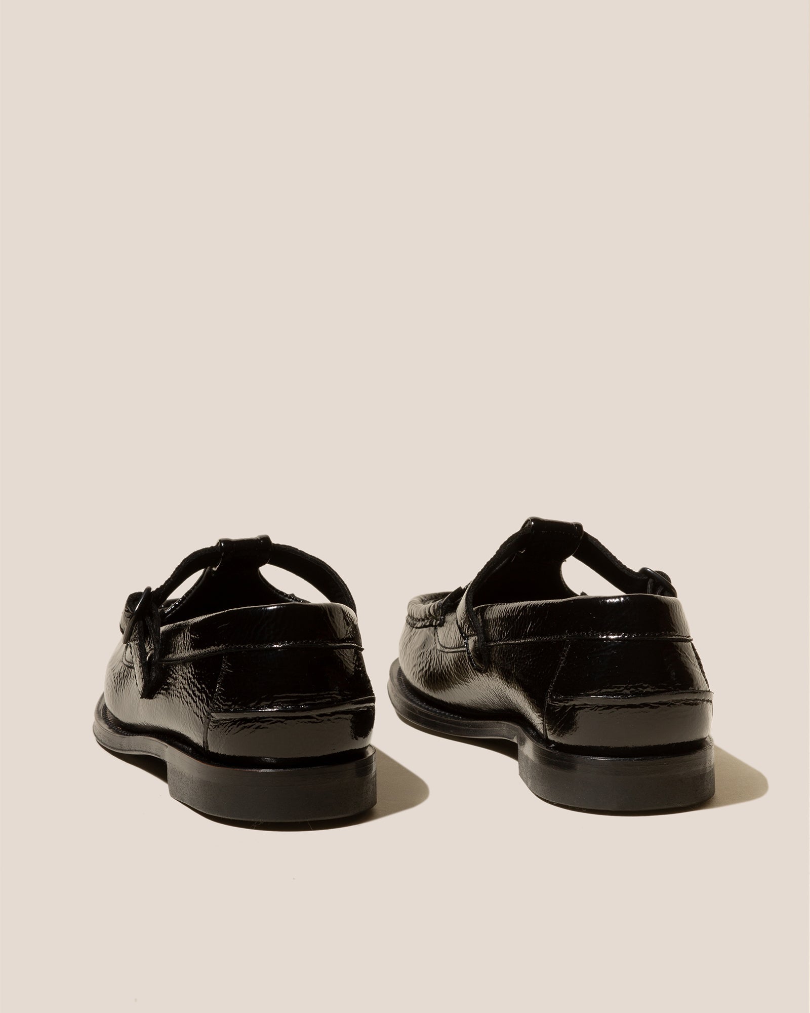 ALBER CRINKLED GLOSSY - T-bar Loafer | Hereu near me