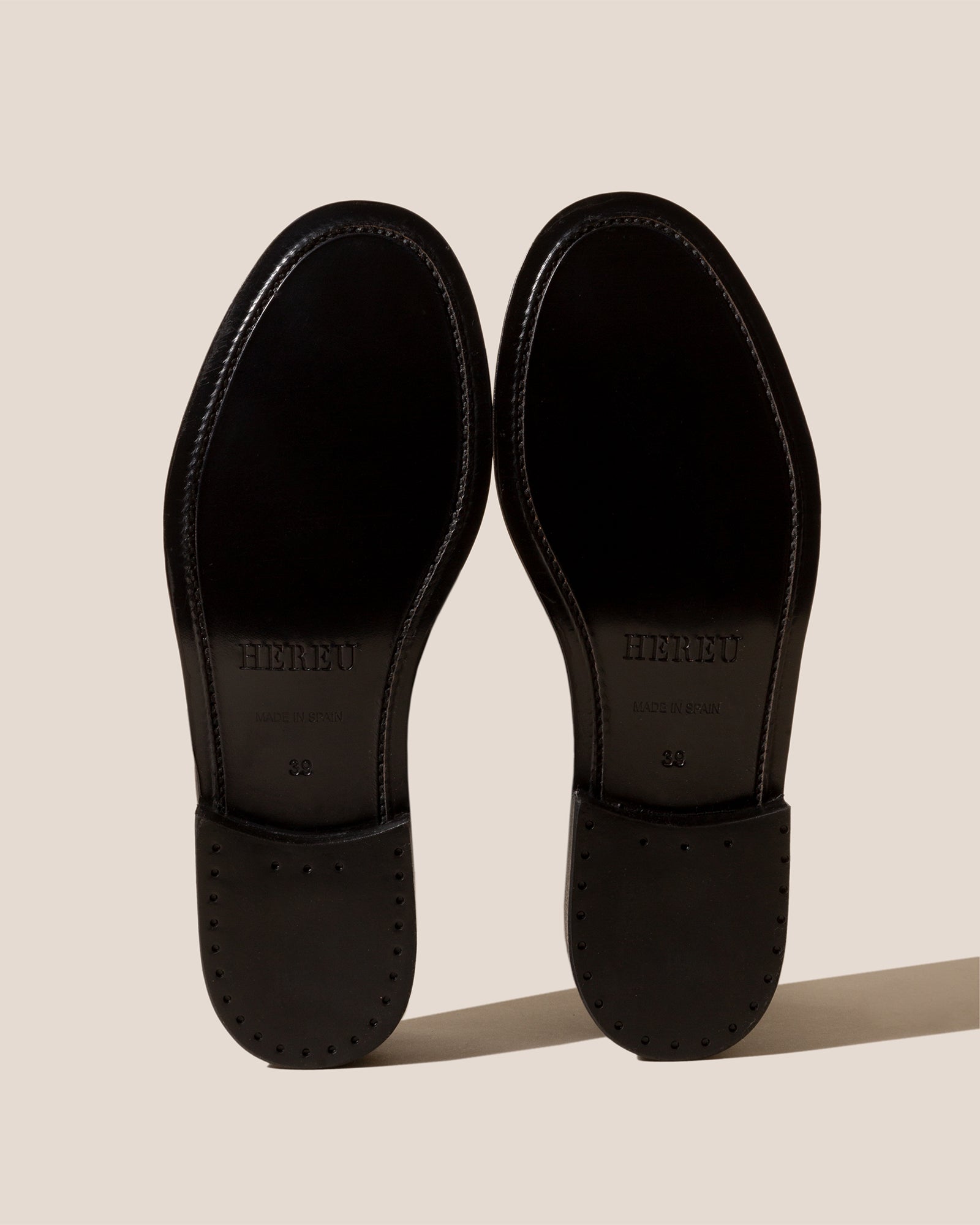 ALBER CRINKLED GLOSSY - T-bar Loafer | Hereu near me