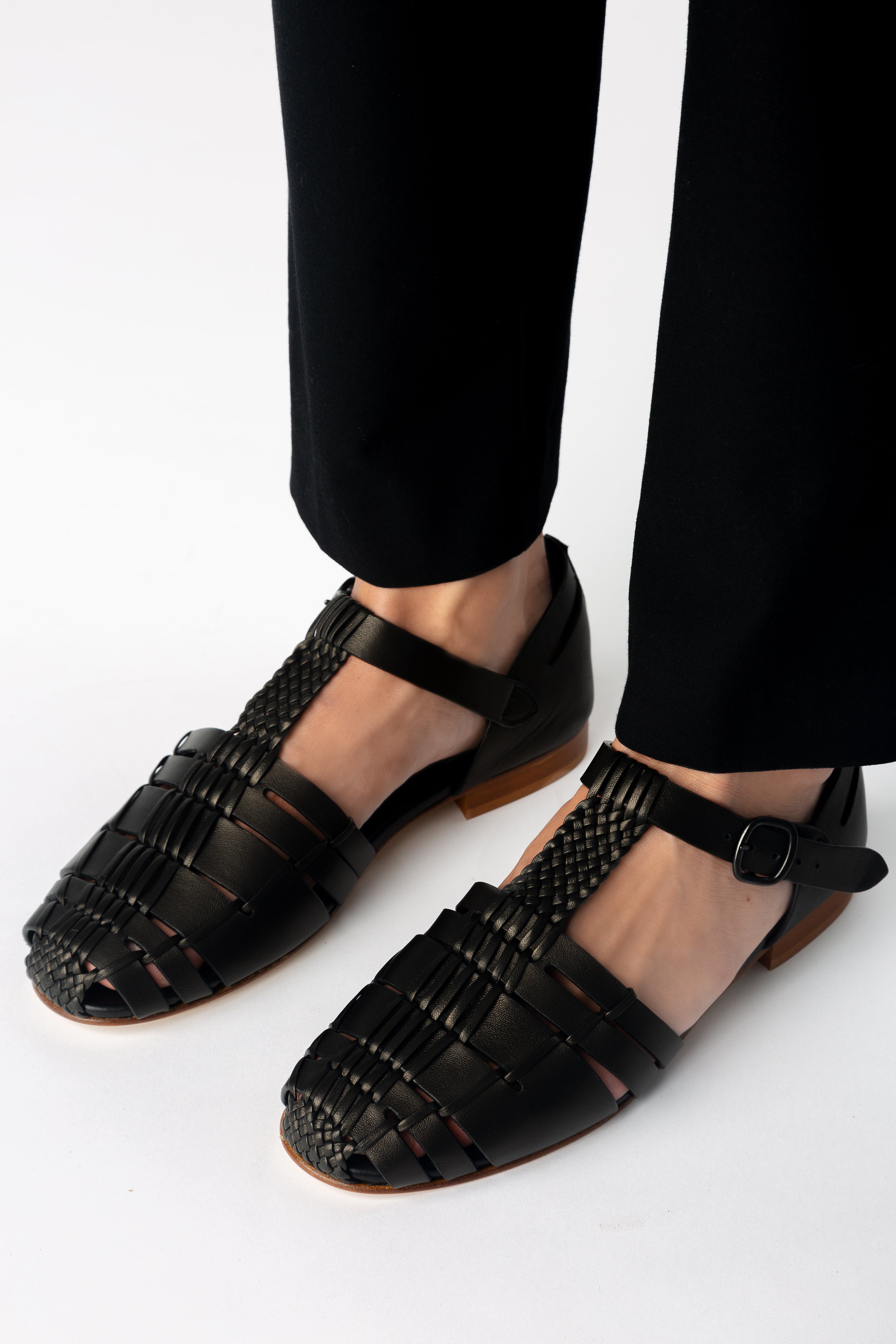 VEDRA - Round-Toe Soft Fisherman Sandal | Hereu sale