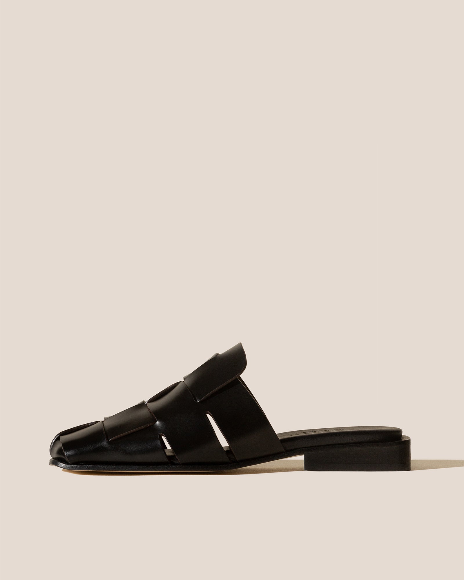 CORAIA - Interwoven Mule | Hereu US