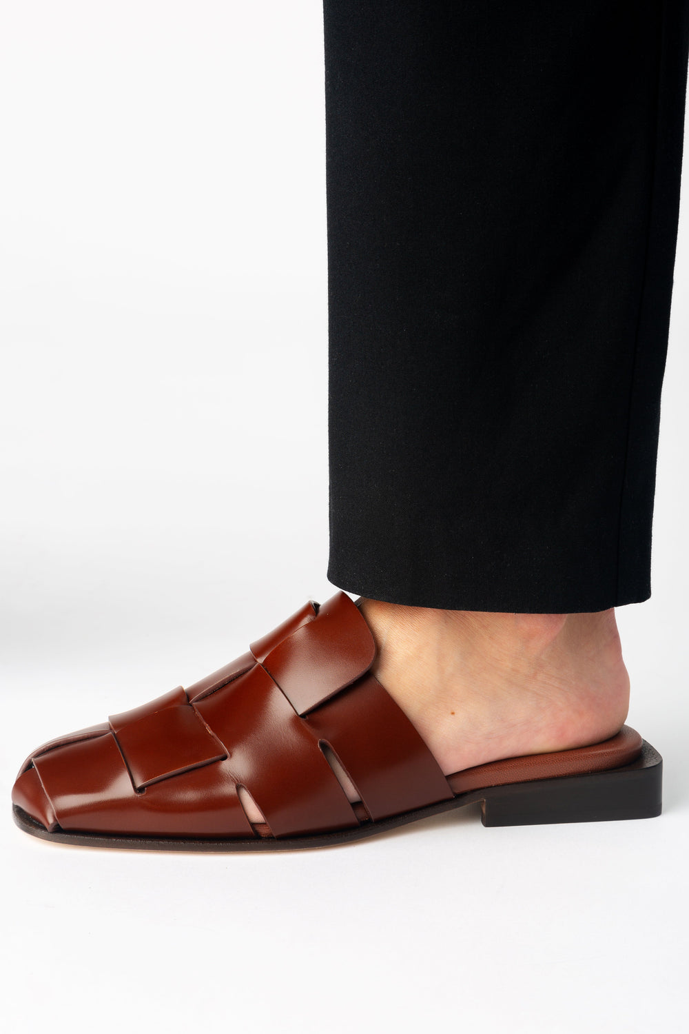 CORAIA - Interwoven Mule | Hereu US