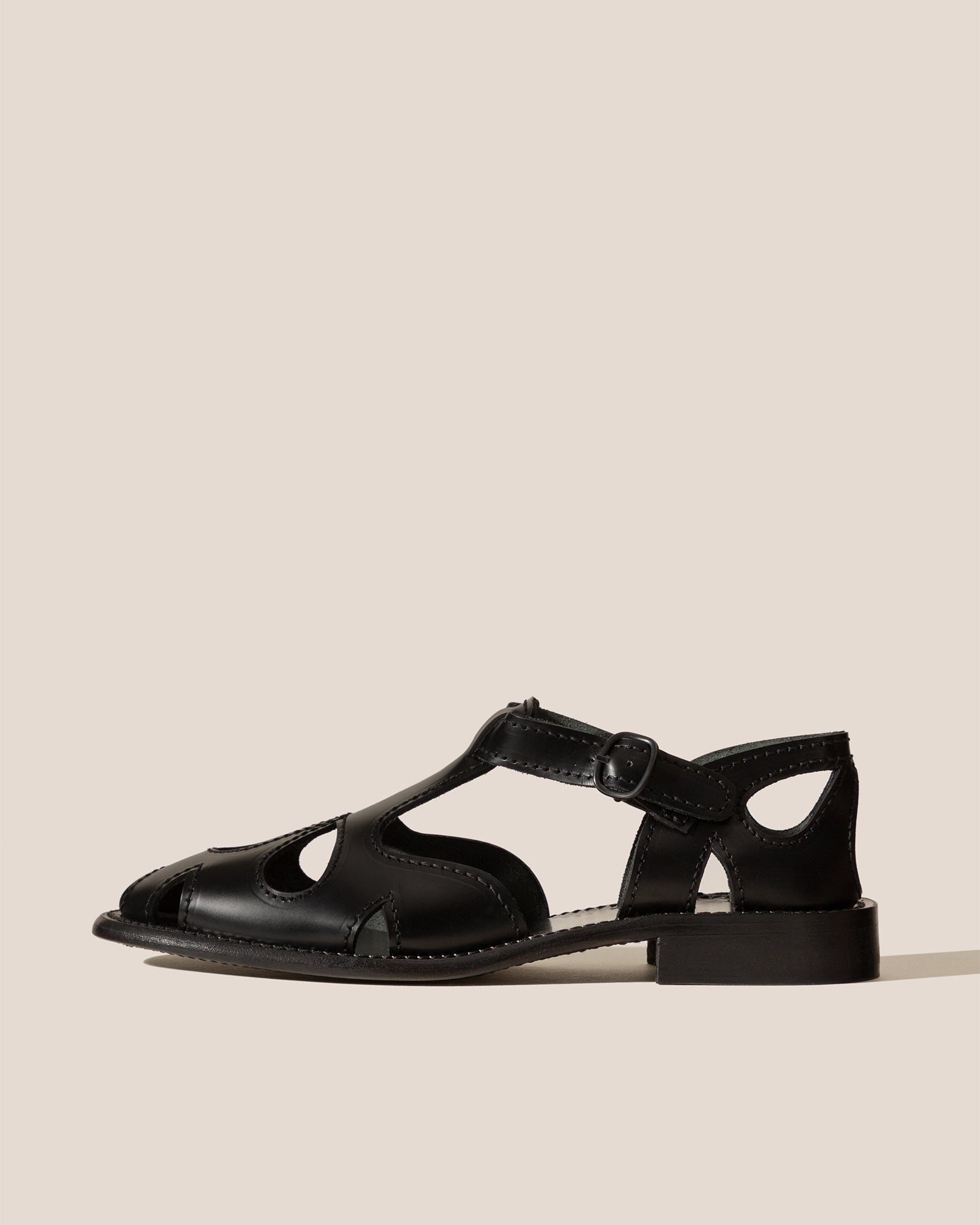 FLORETA - T-bar Sandal | Hereu US