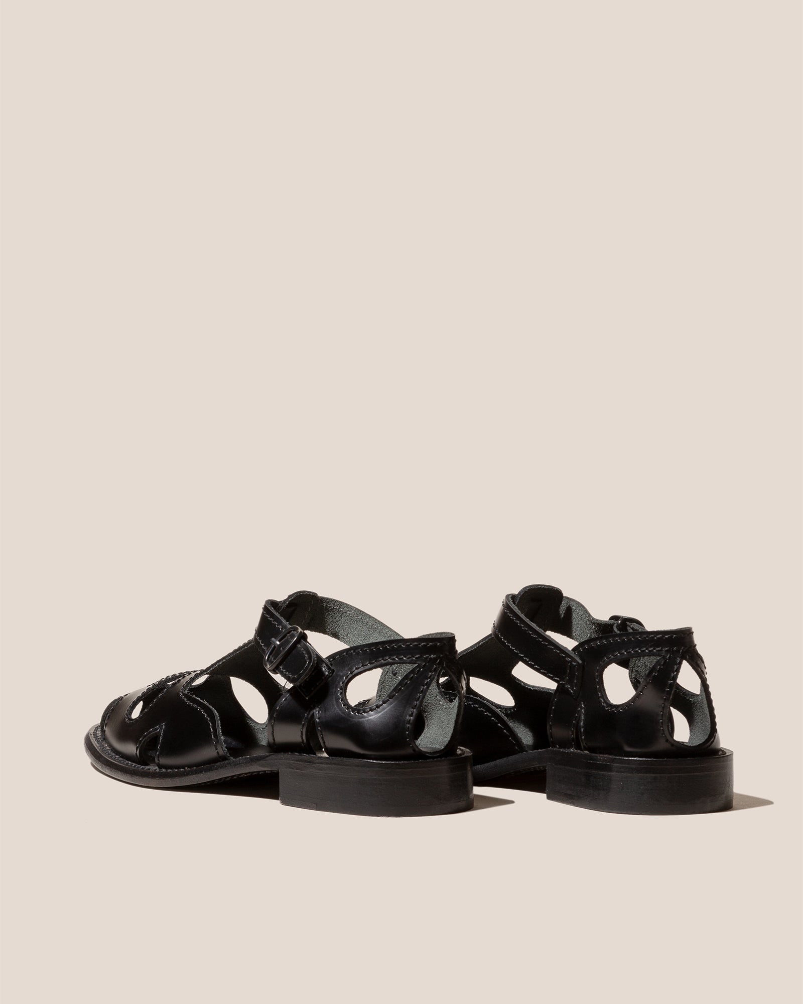 FLORETA - T-bar Sandal | Hereu US