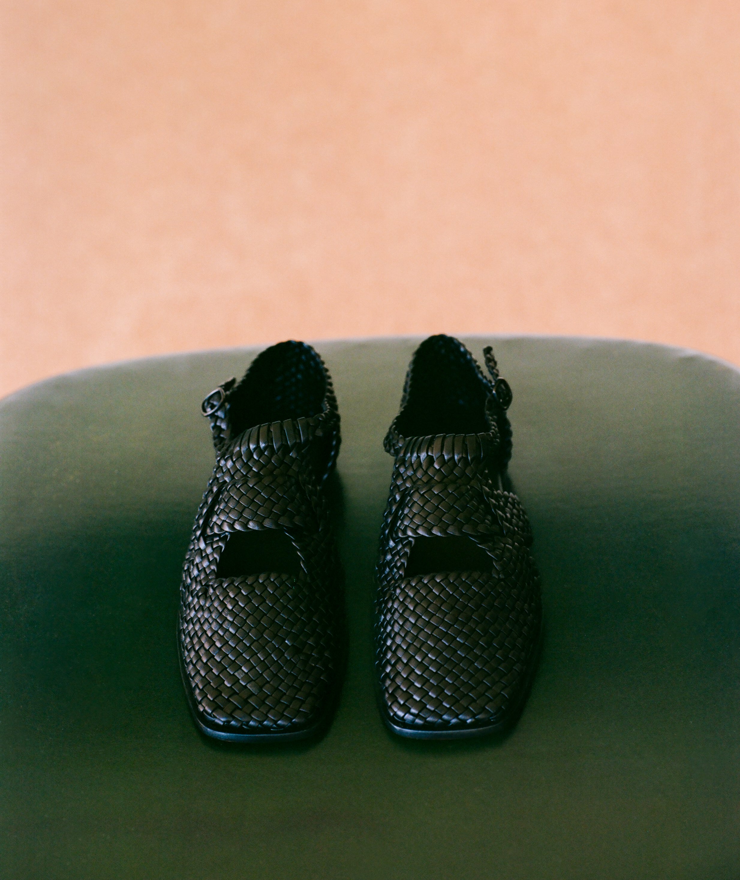 SERRA - Woven T-Bar Sandal | Hereu near me