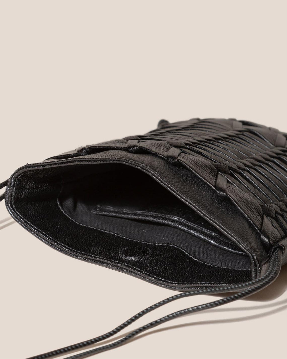 Hereu Crossbody Bags | TRENA SUPPLE SHINY - Flat Square Crossbody Bag - Women/Men