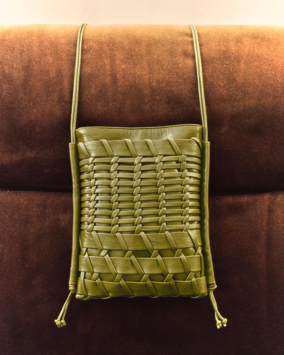 Hereu Crossbody Bags | TRENA SUPPLE SHINY - Flat Square Crossbody Bag - Women/Men