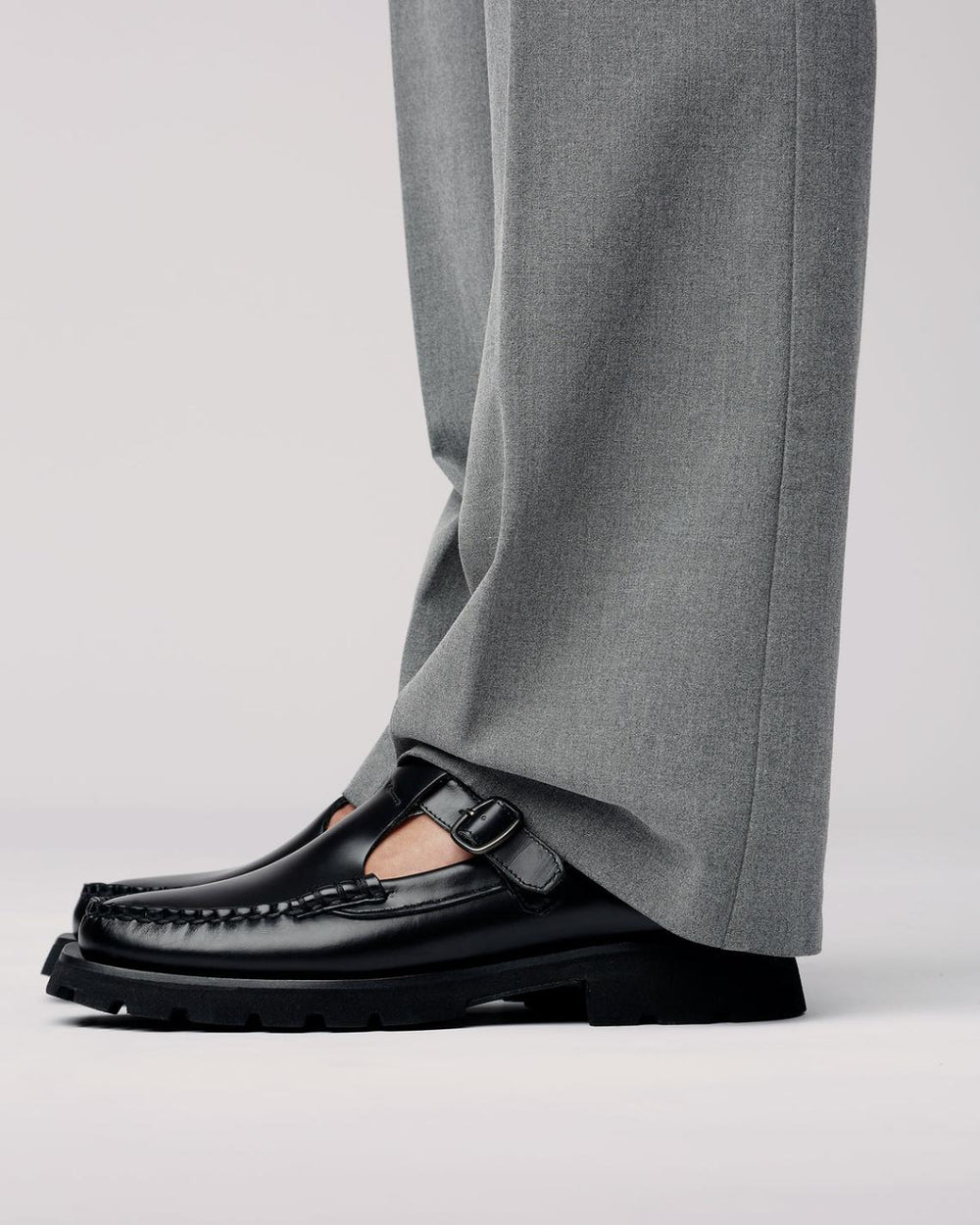 Hereu Loafers | ALBER SPORT - Tread Sole T-Bar Loafer - Men