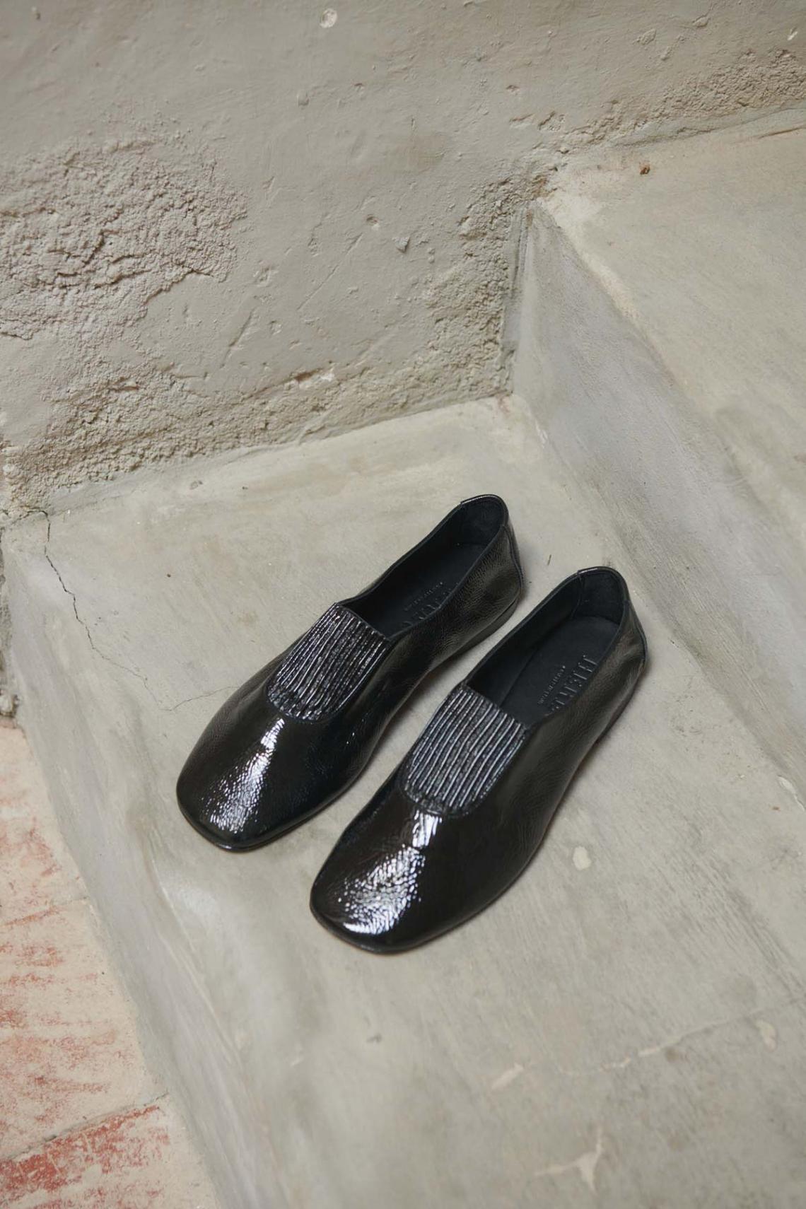 Hereu Soft Shoes | CAOMA CRINKLED GLOSSY - Elasticated Slip-on Shoe - Women