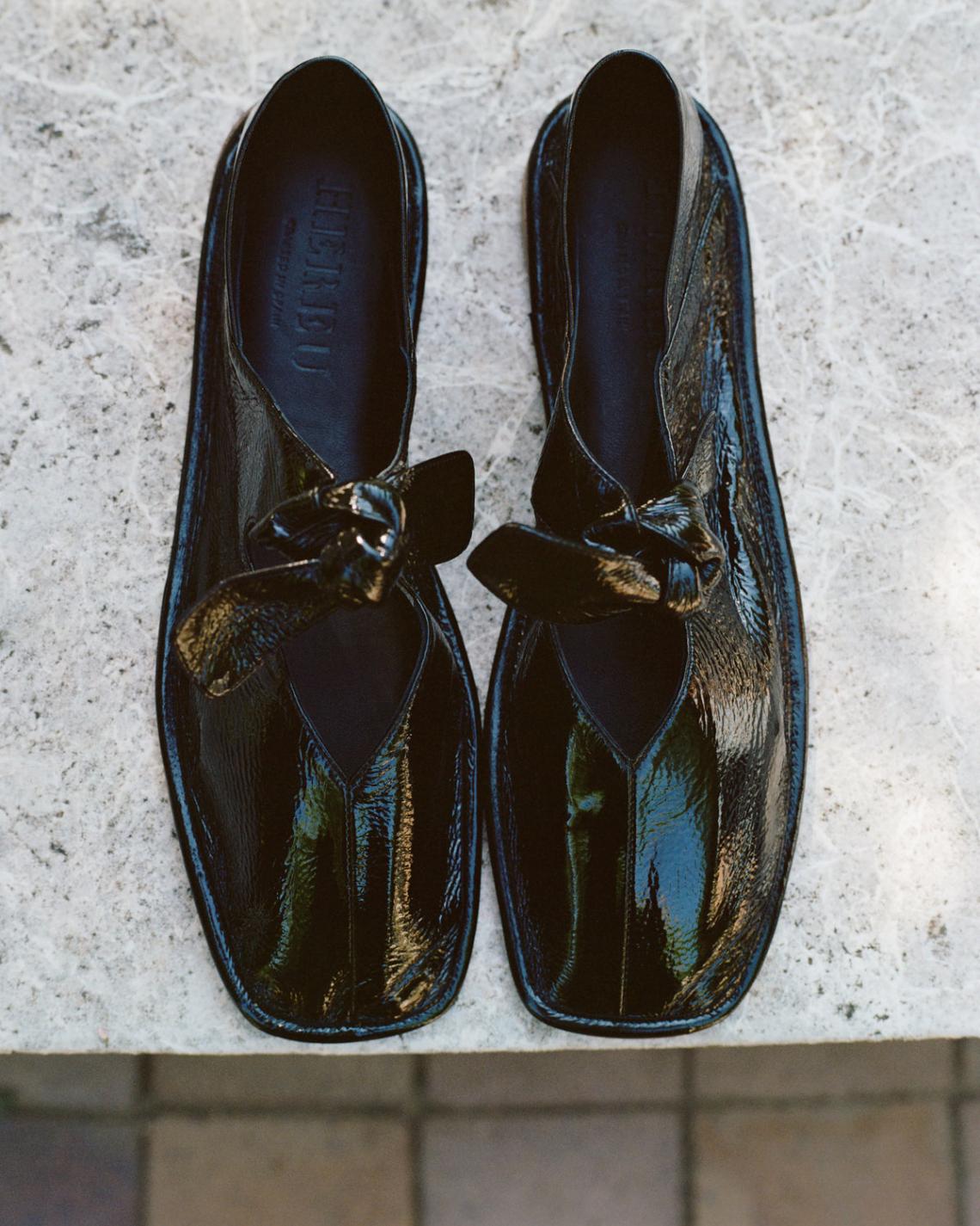 Hereu Soft Shoes | LLASADA CRINKLED GLOSSY - Front-Knot Pump - Women