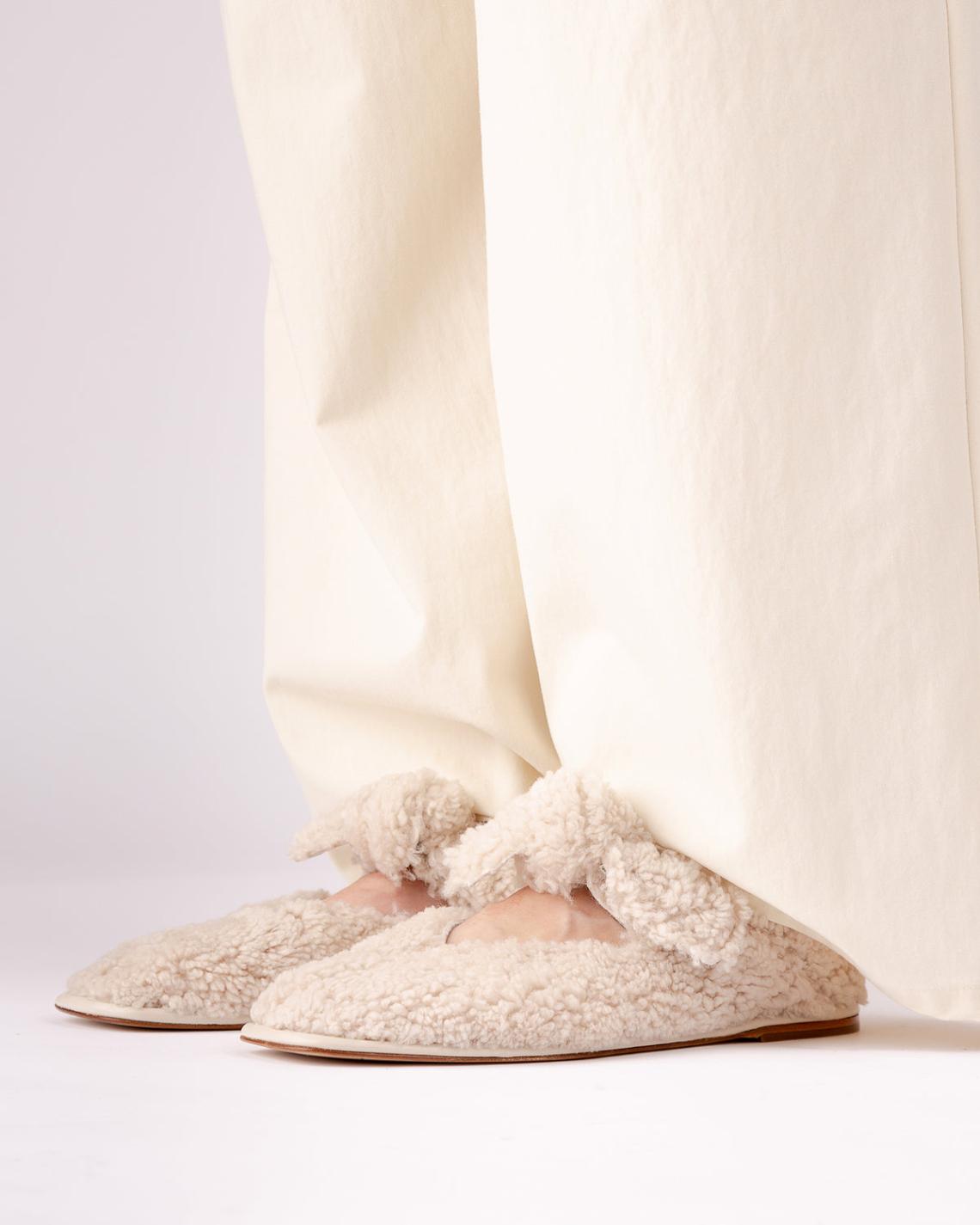 Hereu Soft Shoes | LLASADA CURLY SHEARLING - Front-Knot Pump - Women